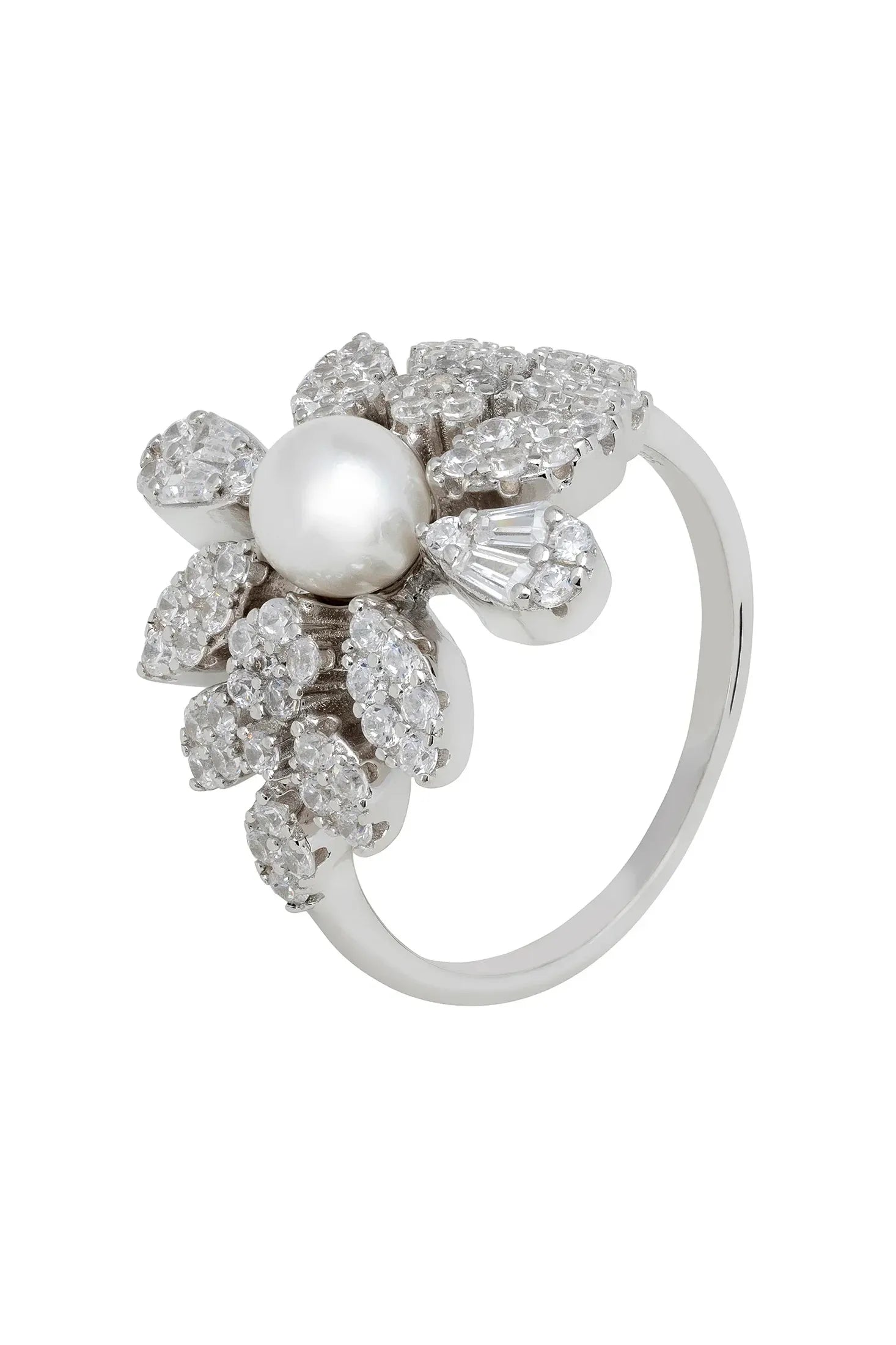 Floral diamond ring with a pearl.