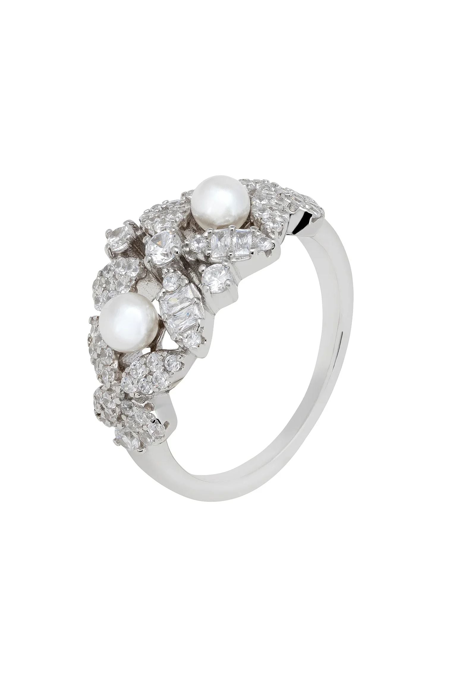 Floral diamond ring with pearls.