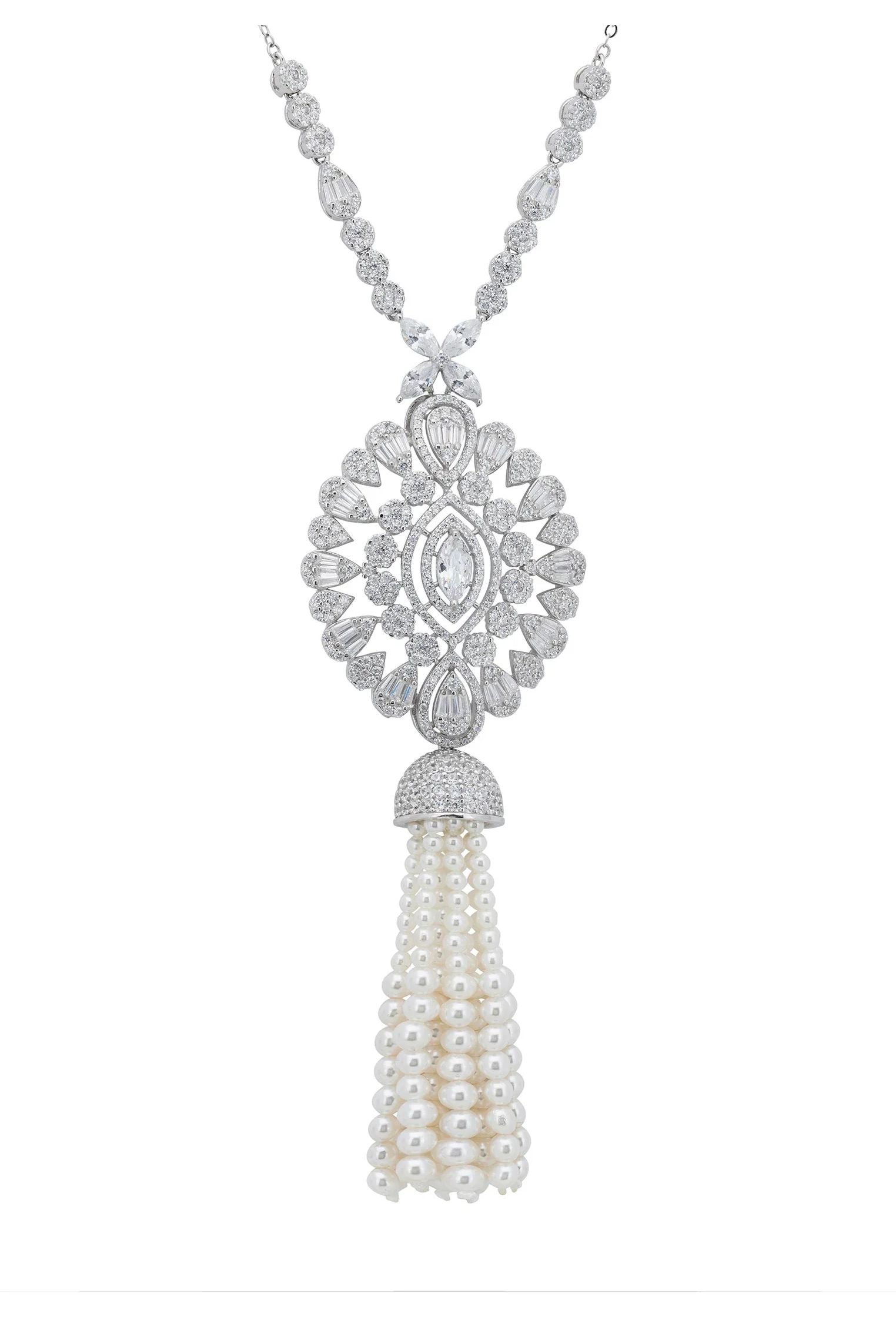 Close-up of the diamond and pearl tassel centerpiece.