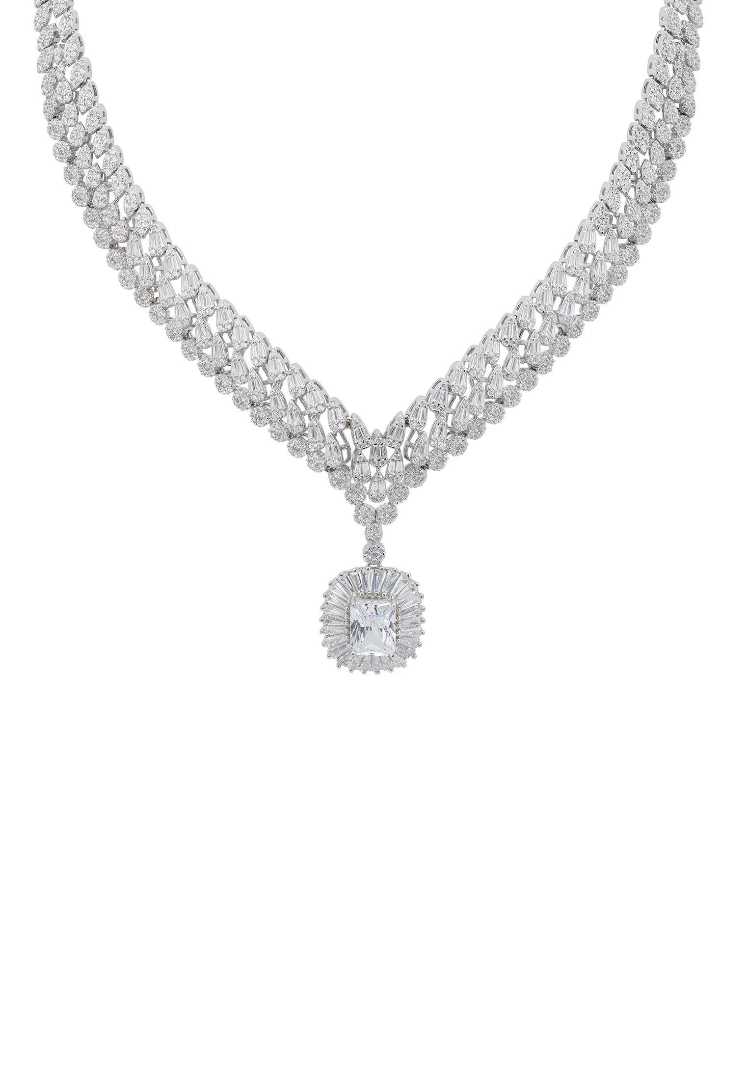 Halo diamond centerpiece diamond necklace.