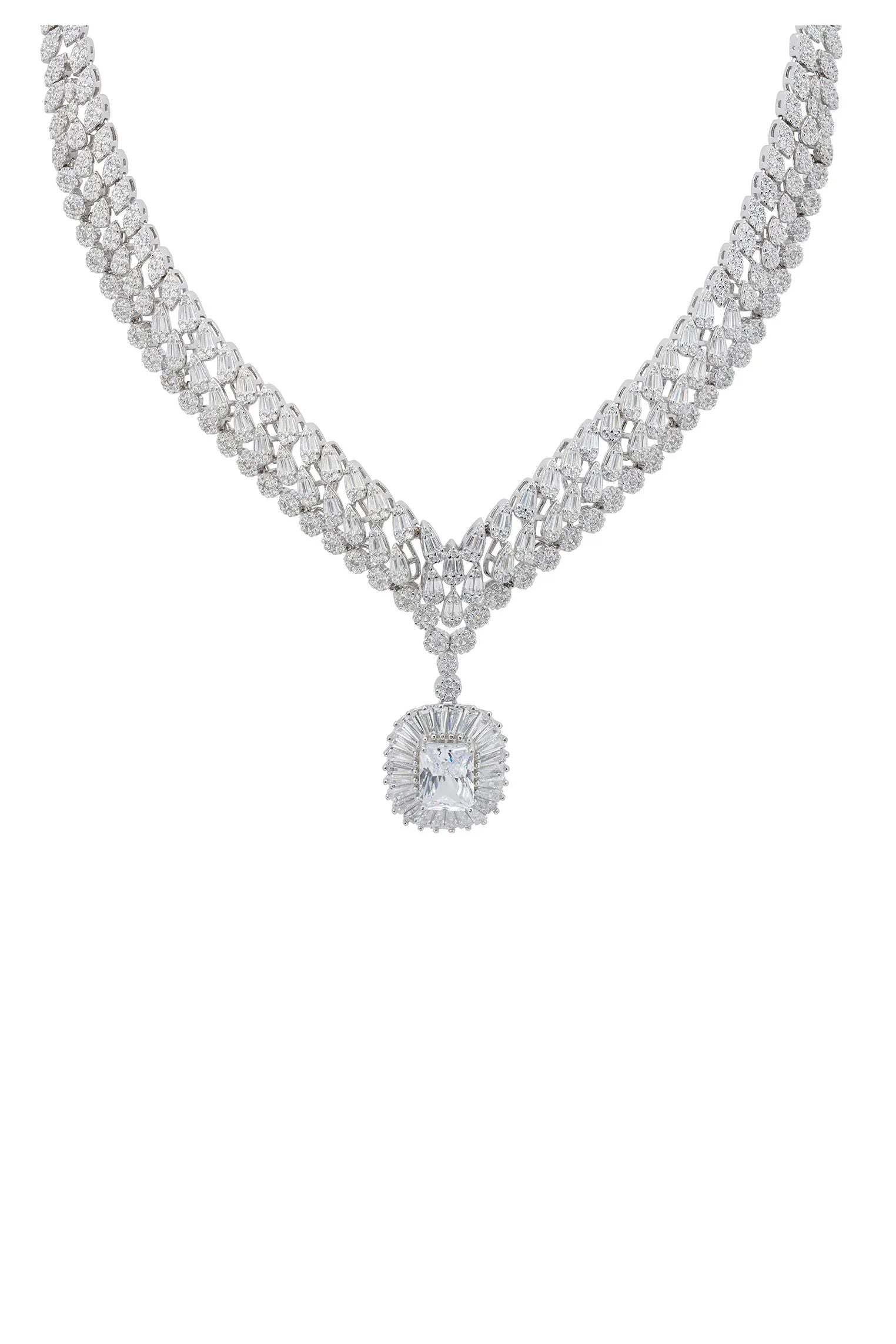 Halo diamond centerpiece diamond necklace.