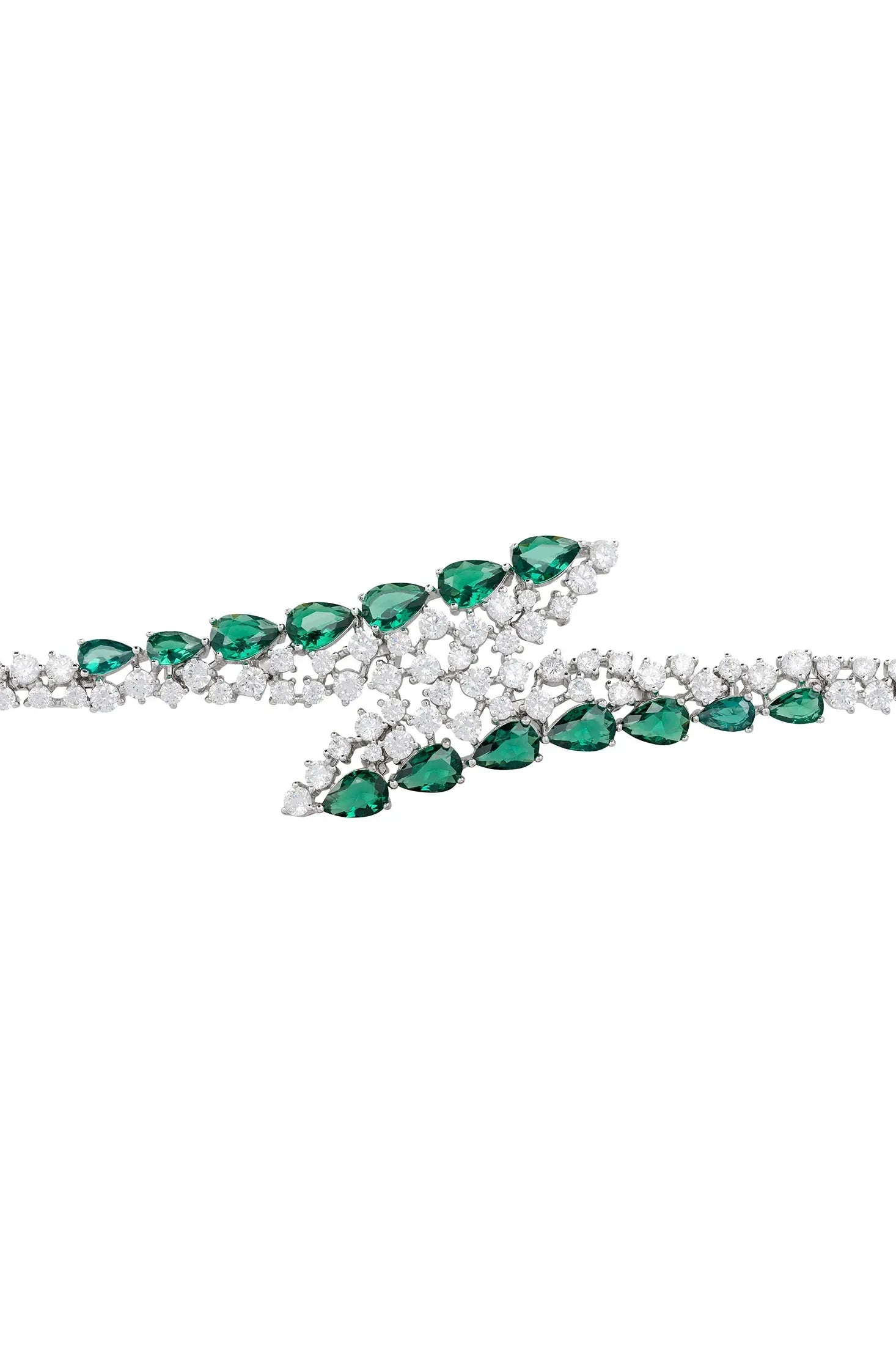 Emerald teardrops diamond bracelet.