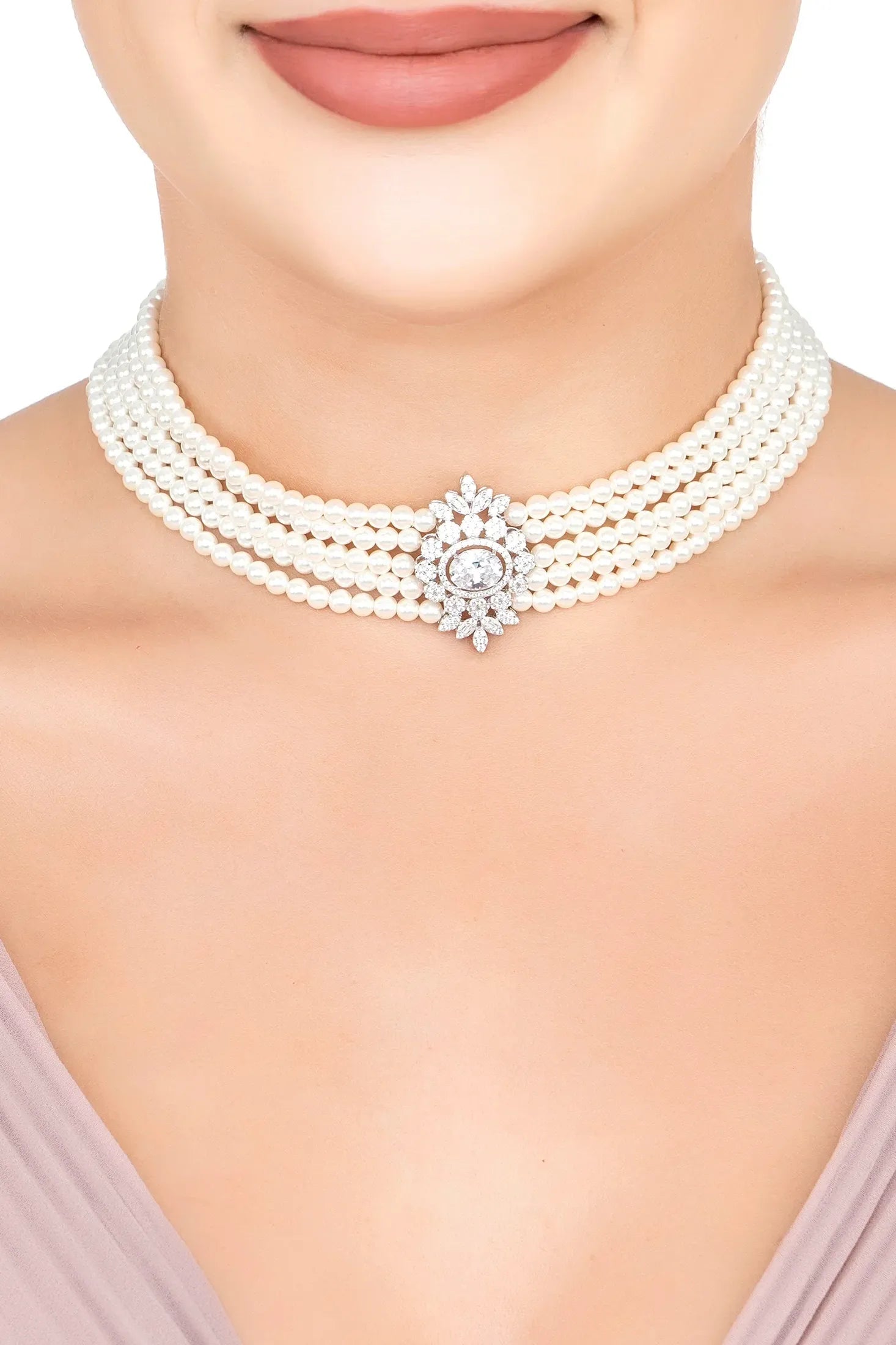 The choker worn by a model.