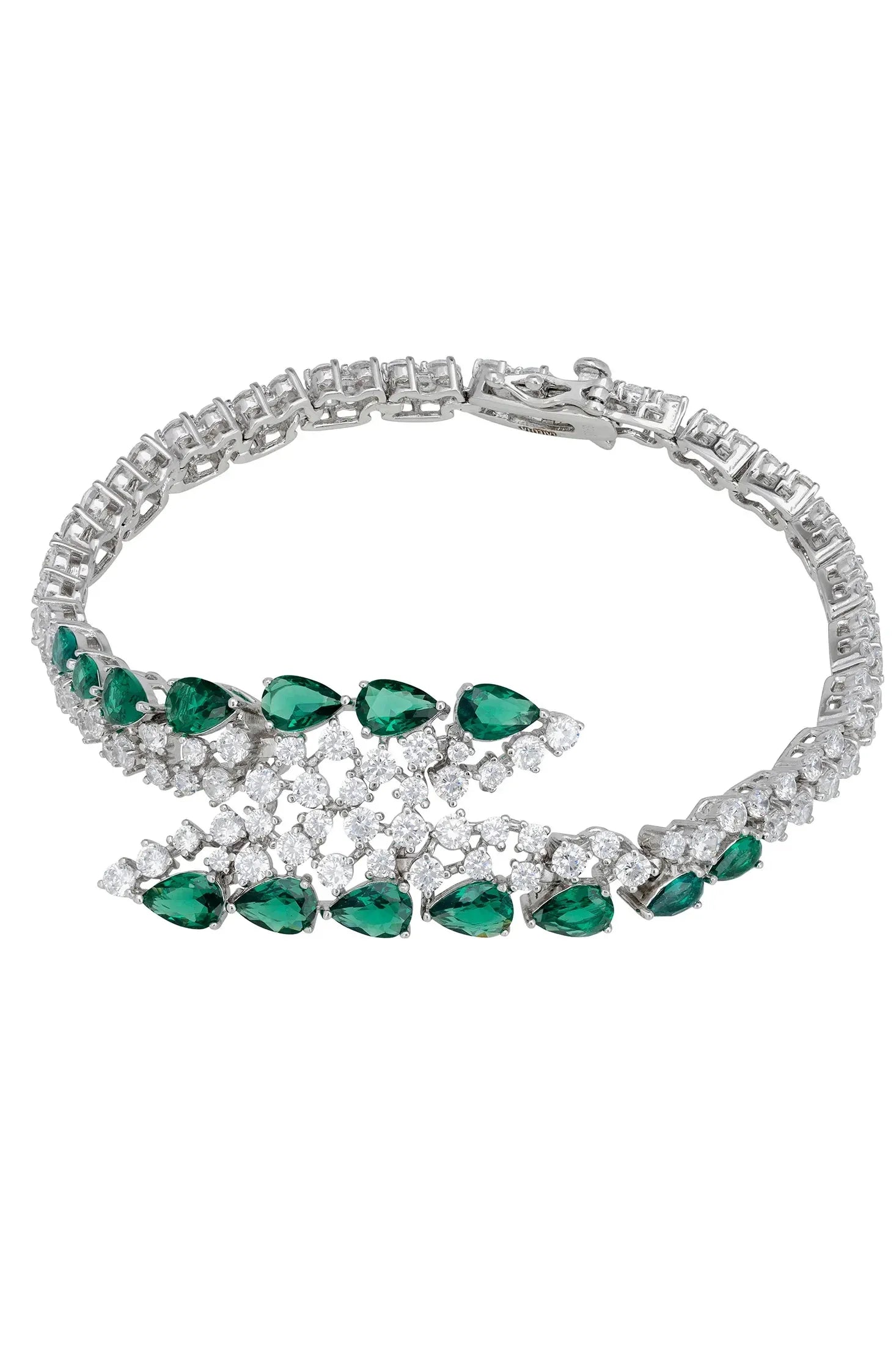Emerald teardrops diamond bracelet.