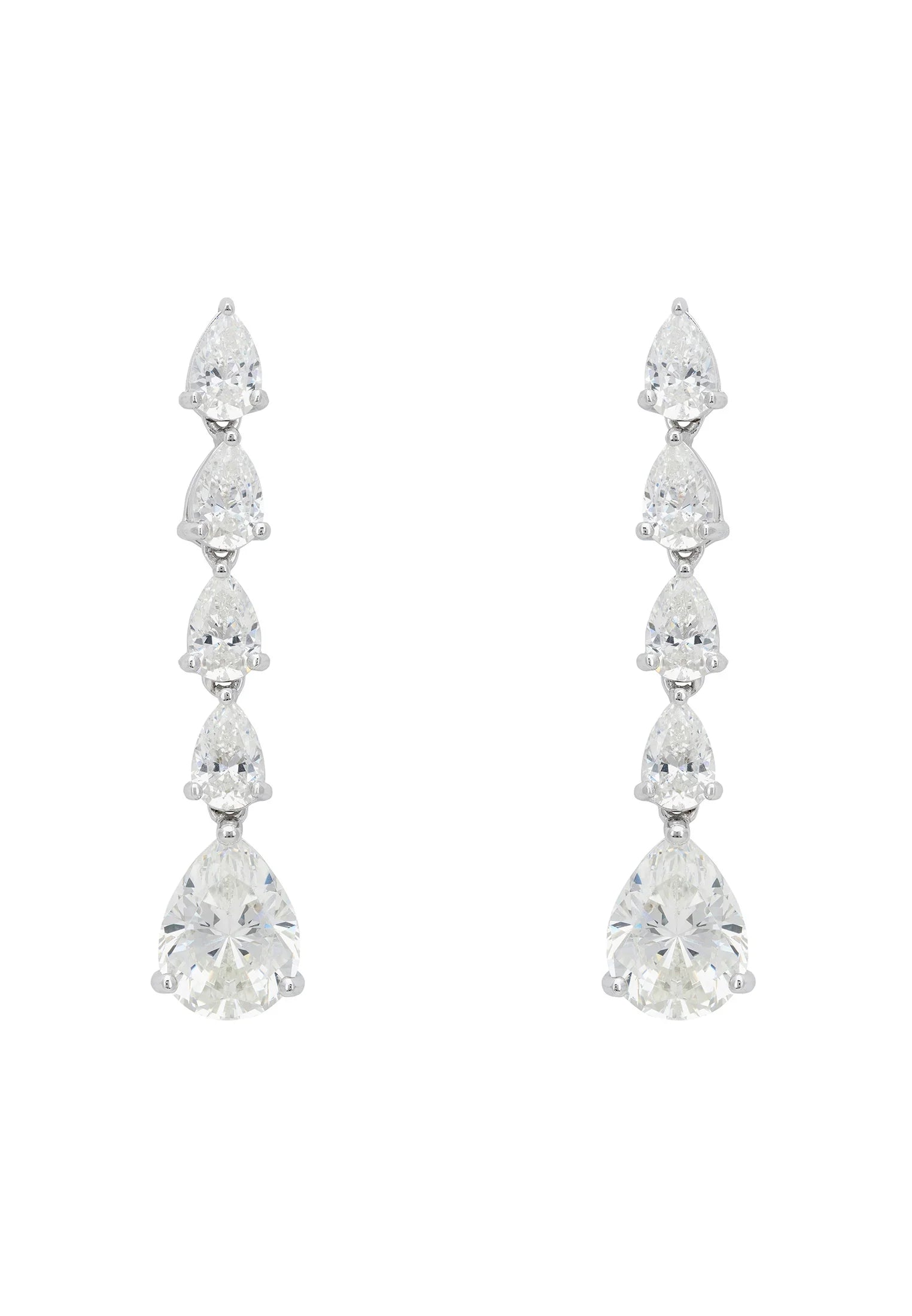 Teardrops diamond drop earrings.