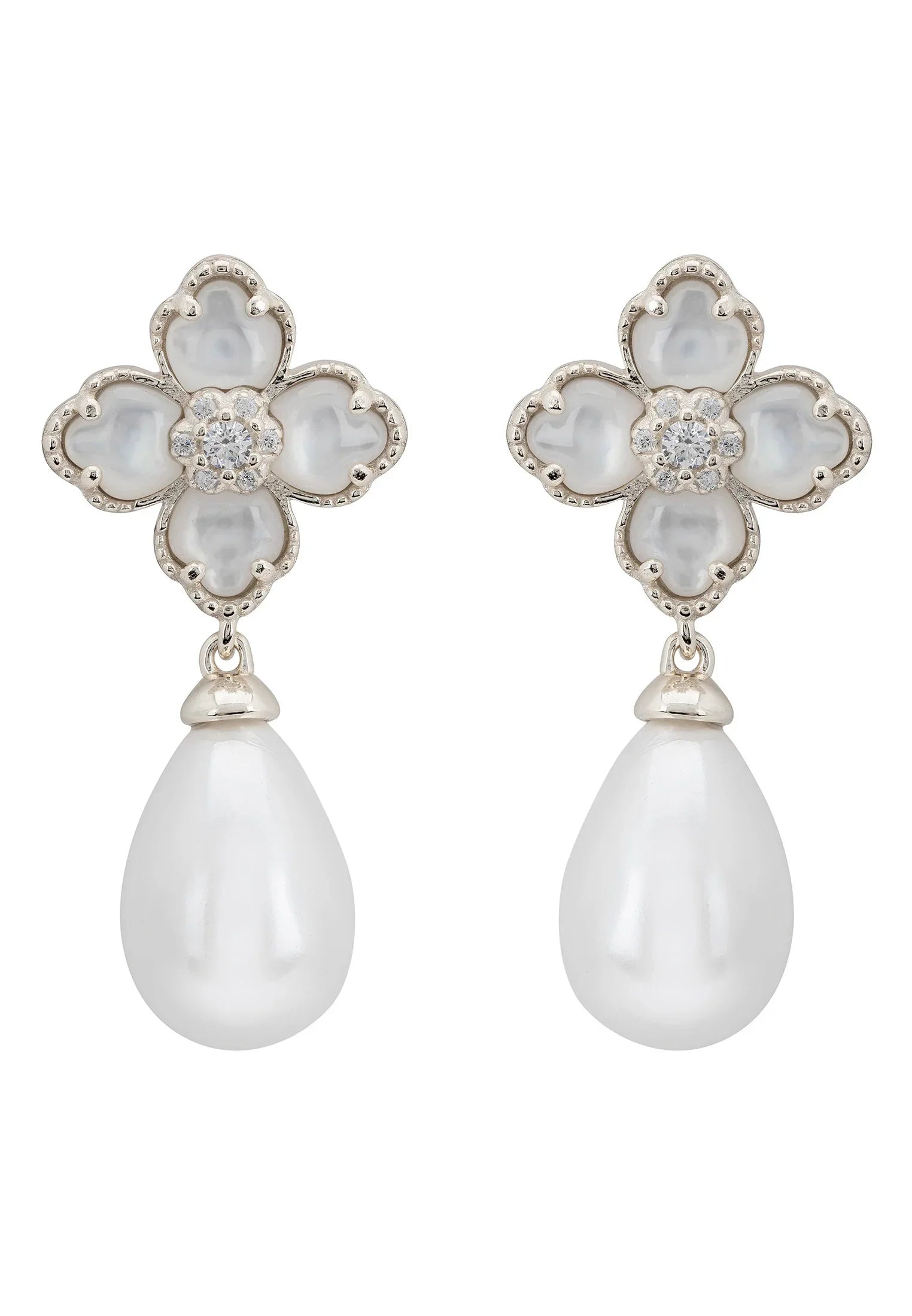 Pearl and clover earrings.