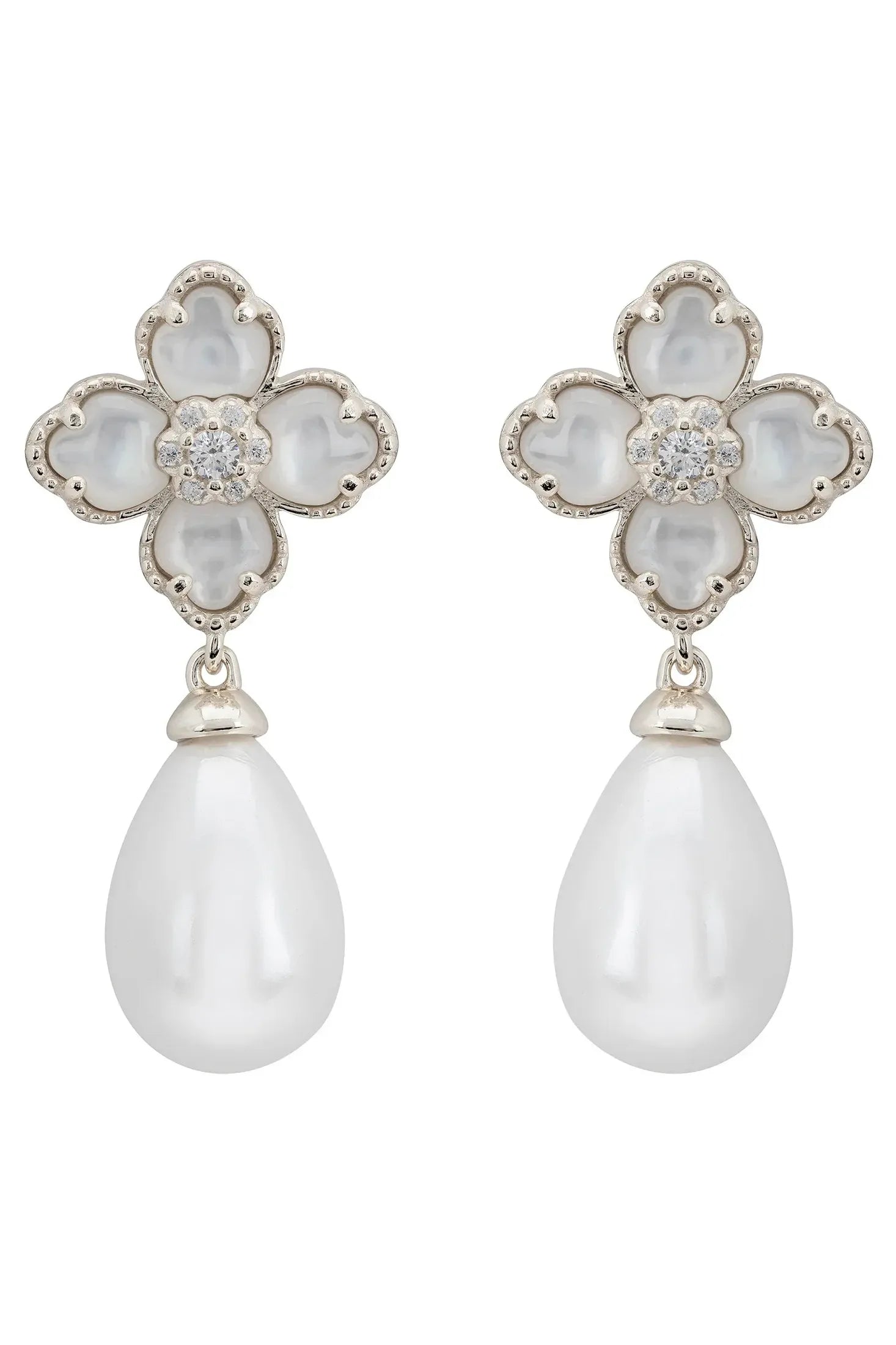 Pearl and clover earrings.