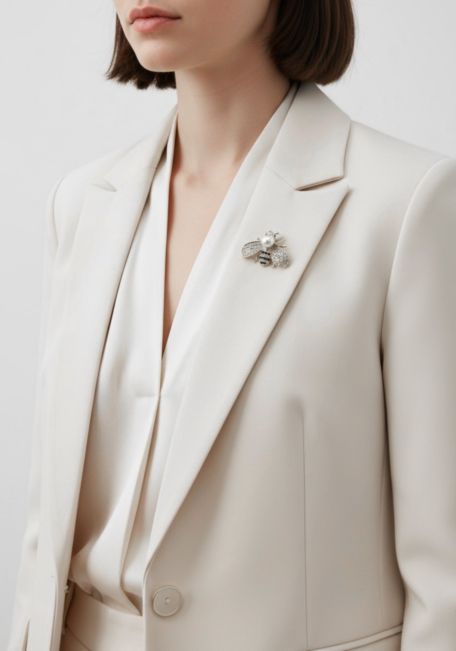 Bumble Bee Brooch Silver