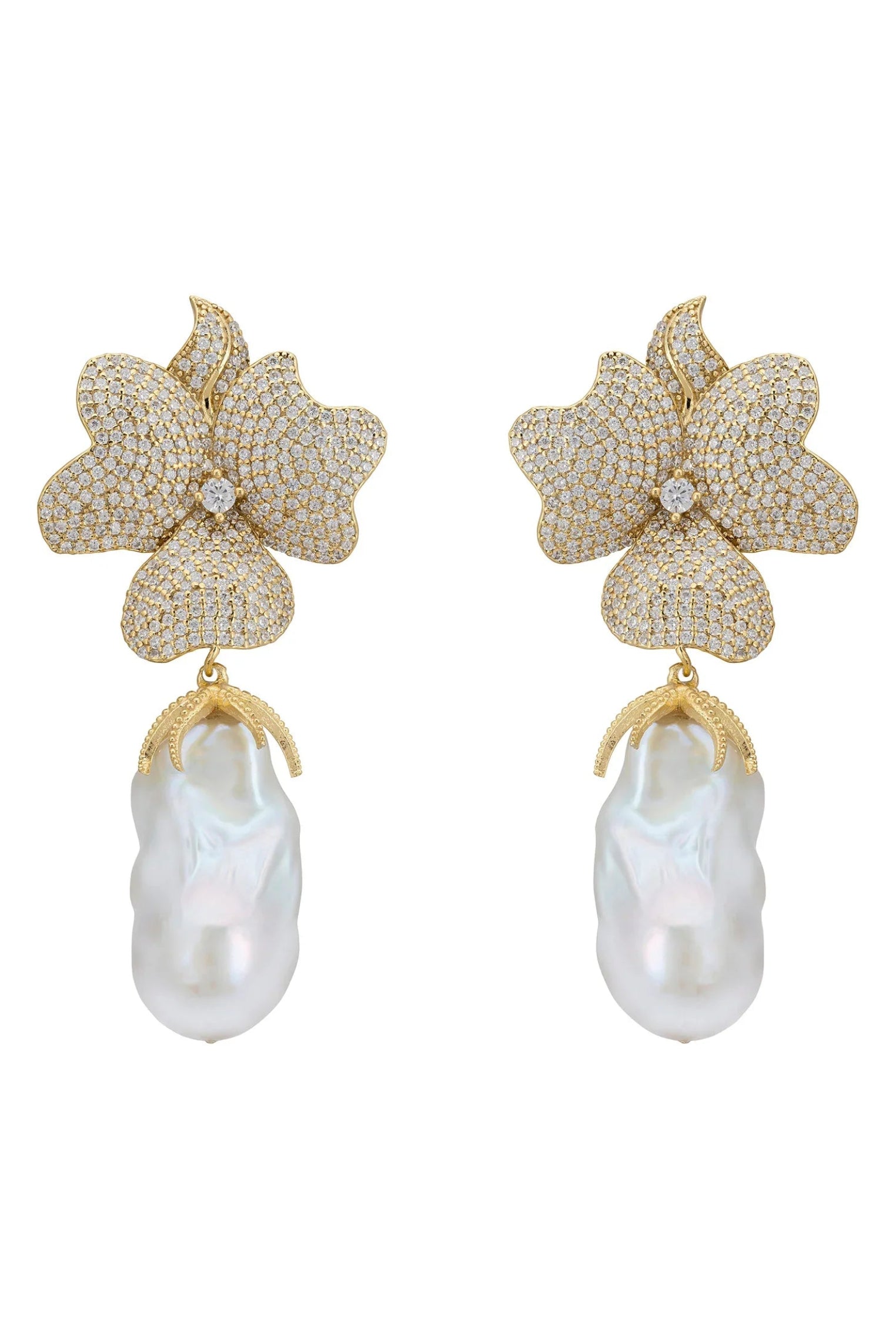 Large pearl and gold flower earrings.