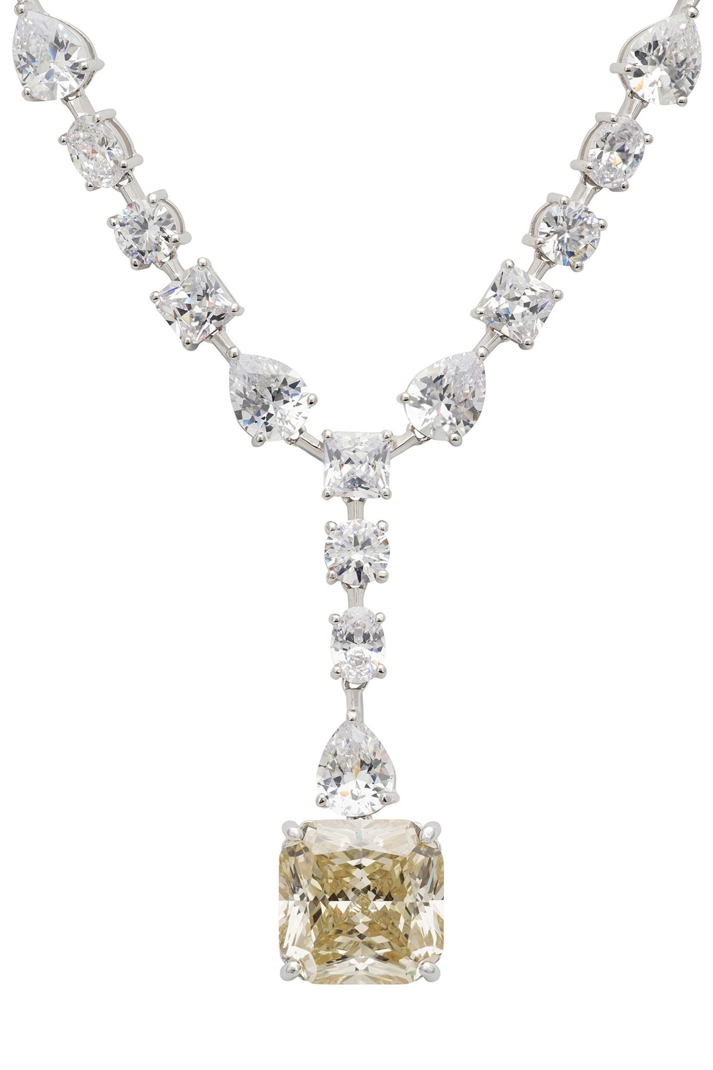 Close-up of the square moissanite centerpiece.