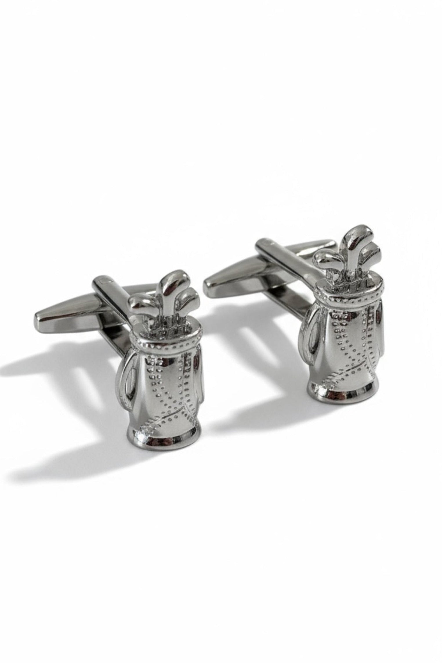 Silver golf club bag cufflinks.