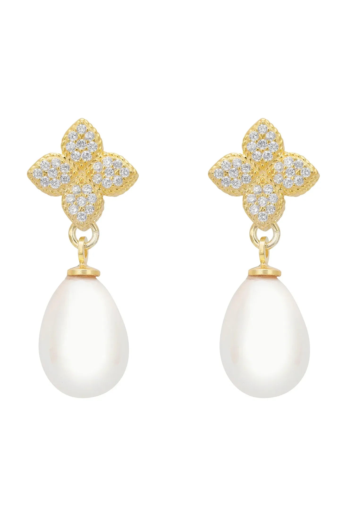 Pearl and gold clover earrings.
