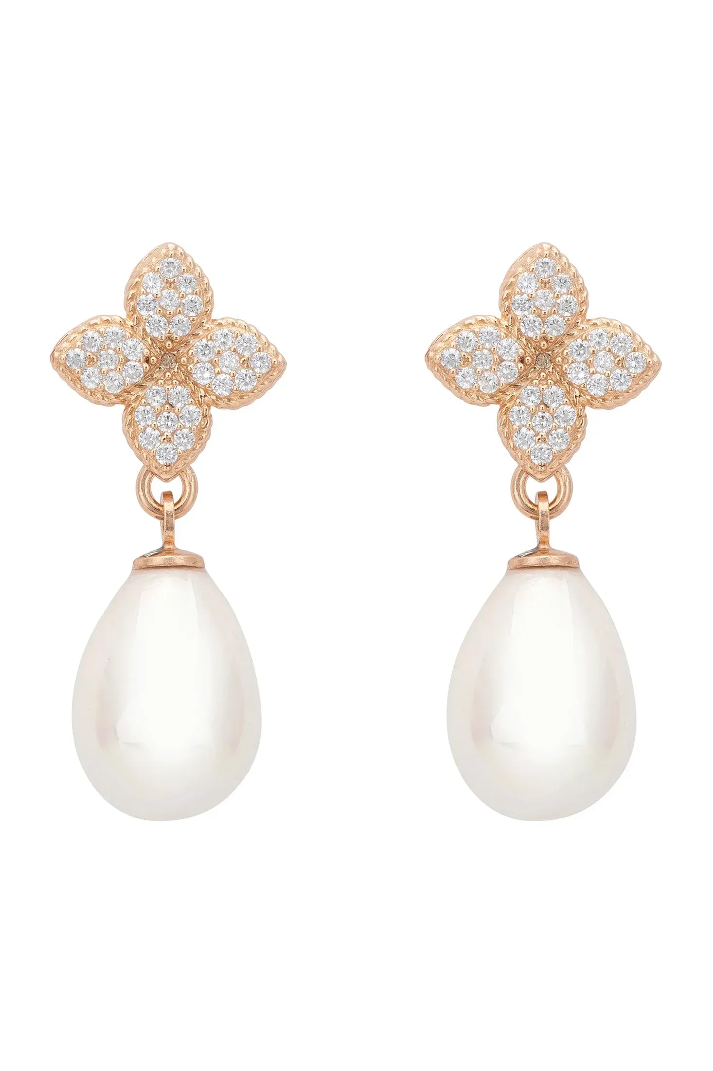 Pearl and rose gold clover earrings.