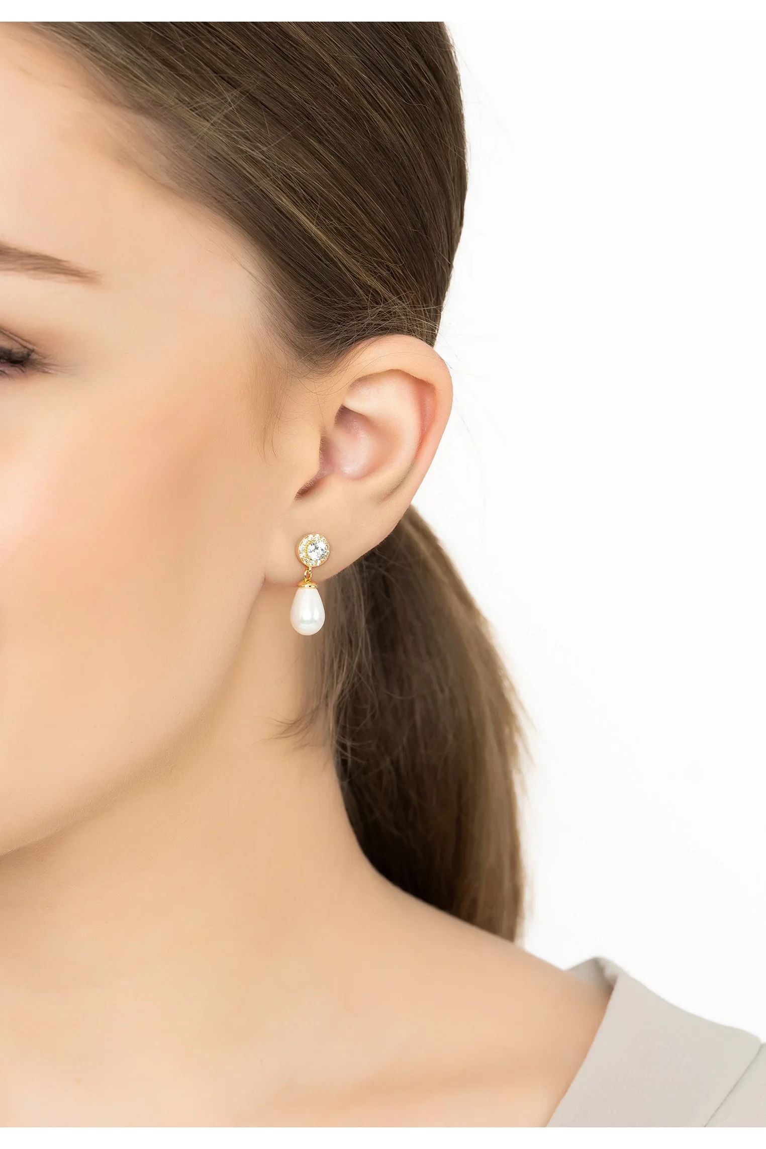 Timeless Pearl Teardrop Earrings Gold