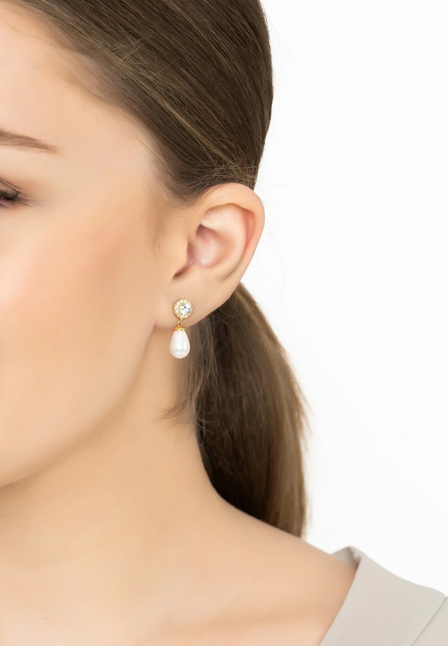 Timeless Pearl Teardrop Earrings Gold