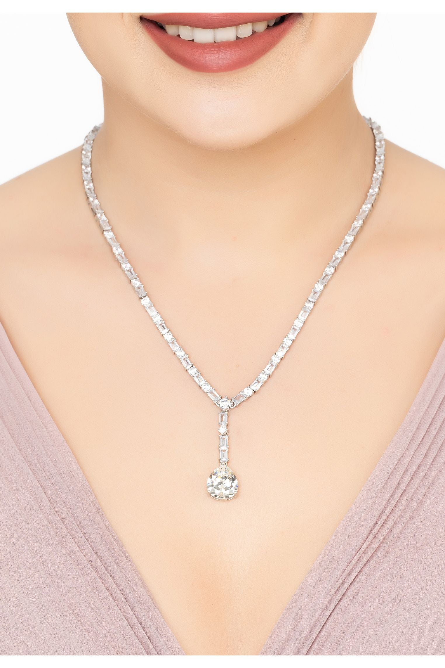 Collar Llamativo Claudette Moissanita de Plata