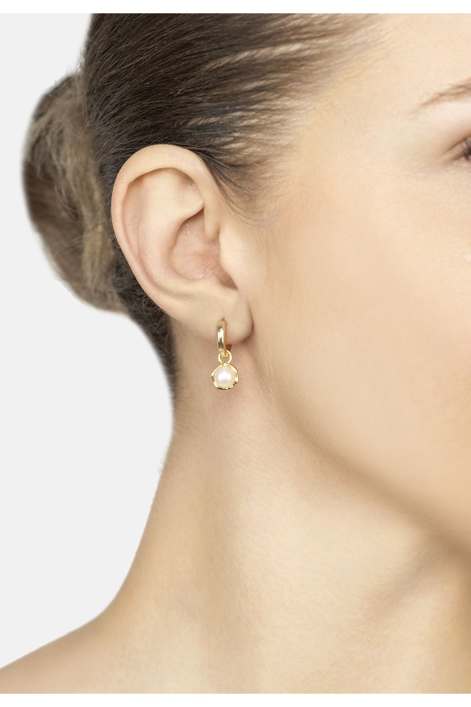 Rococo Pearl Hoop Earrings Gold