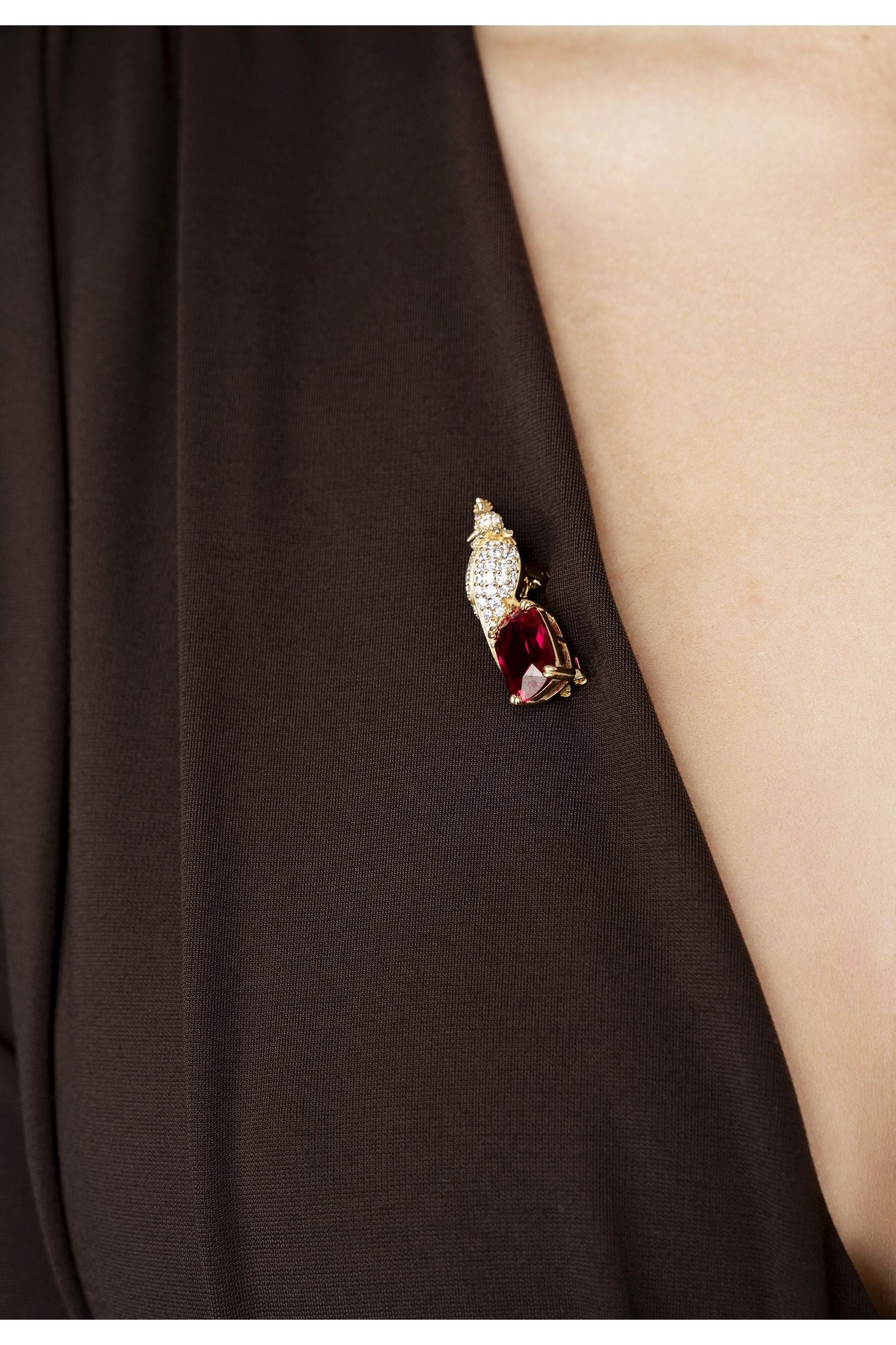 Crested Love Bird Brooch Ruby Gold