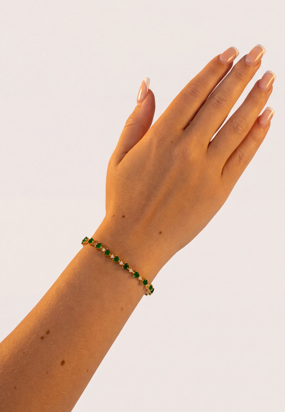 Asscher Cut Heart Tennis Bracelet Emerald Gold