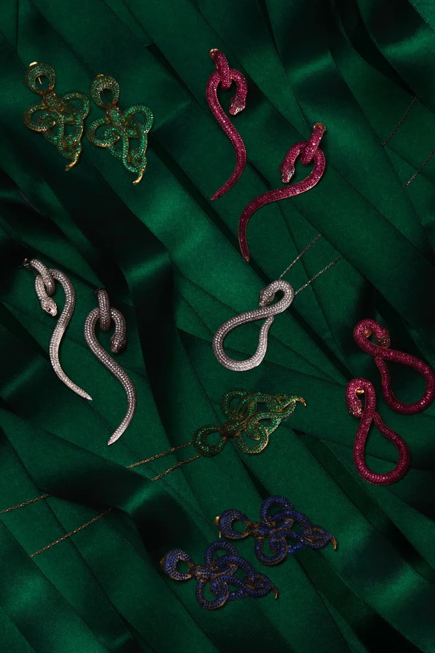 Viper Snake Pendant Necklace Gold Emerald