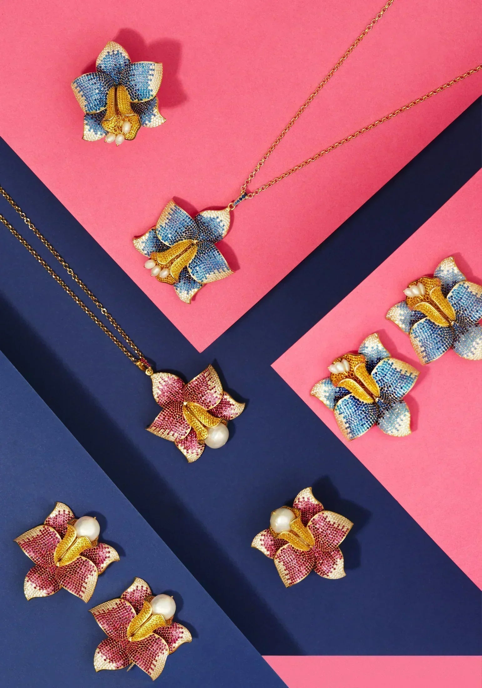 Anillo De Cóctel Narciso Con Perlas Oro Zafiro CZ