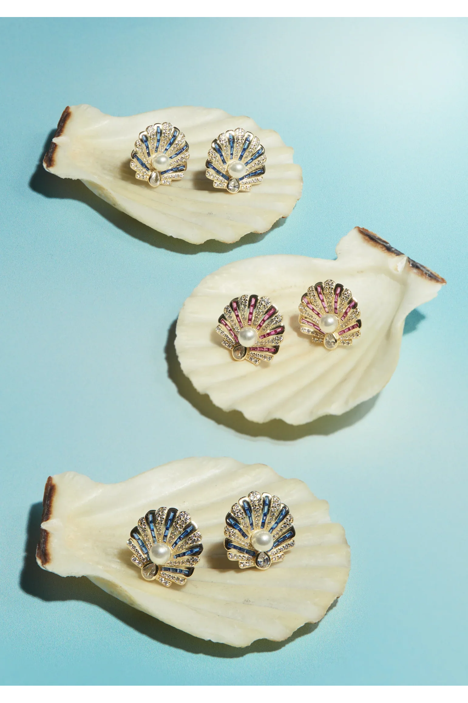 Art Deco Jakobsmuschel Ohrringe Saphirblau mit Perle Gold