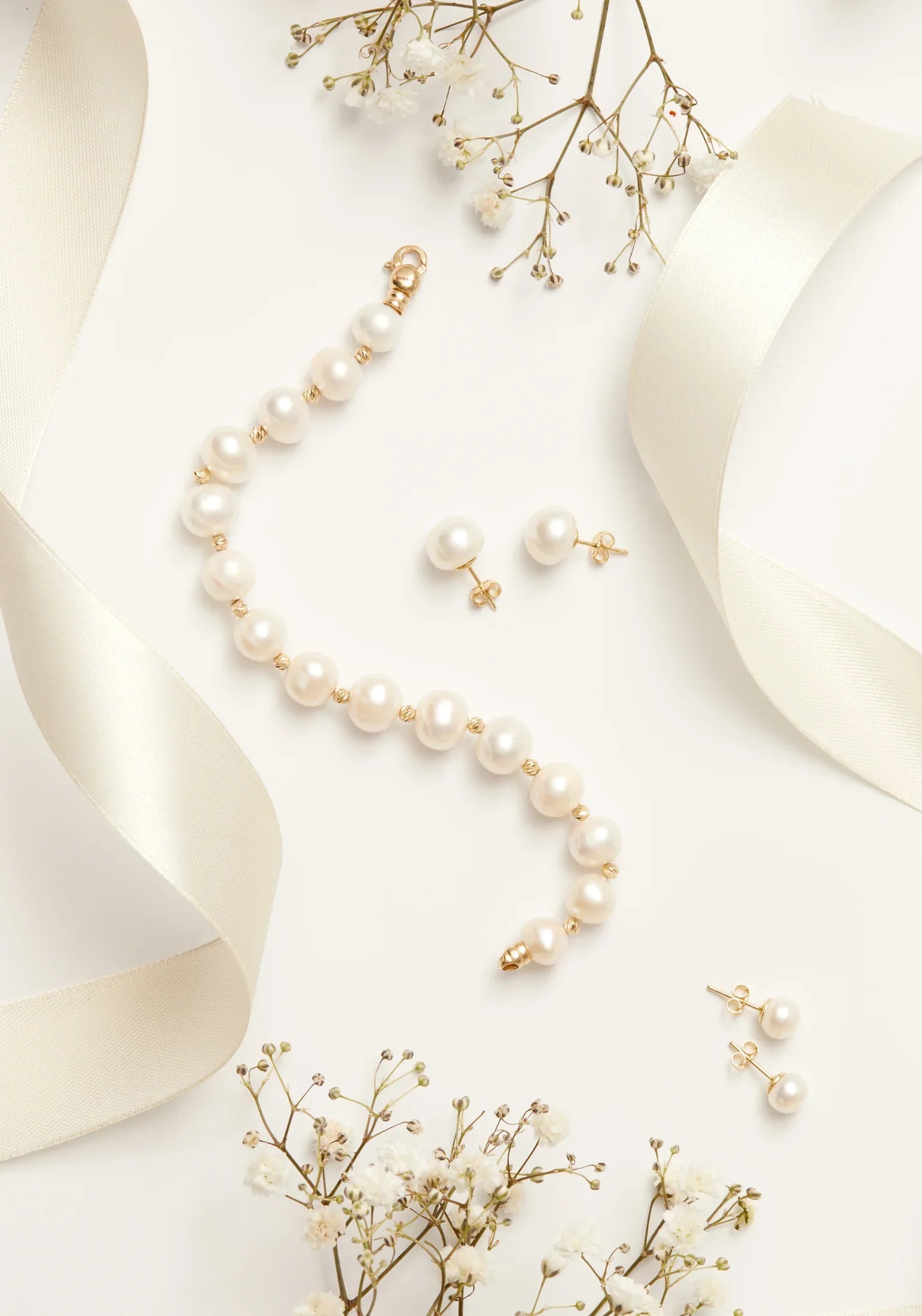 Pendientes clásicos de perla natural de 8 mm en oro macizo de 14 quilates