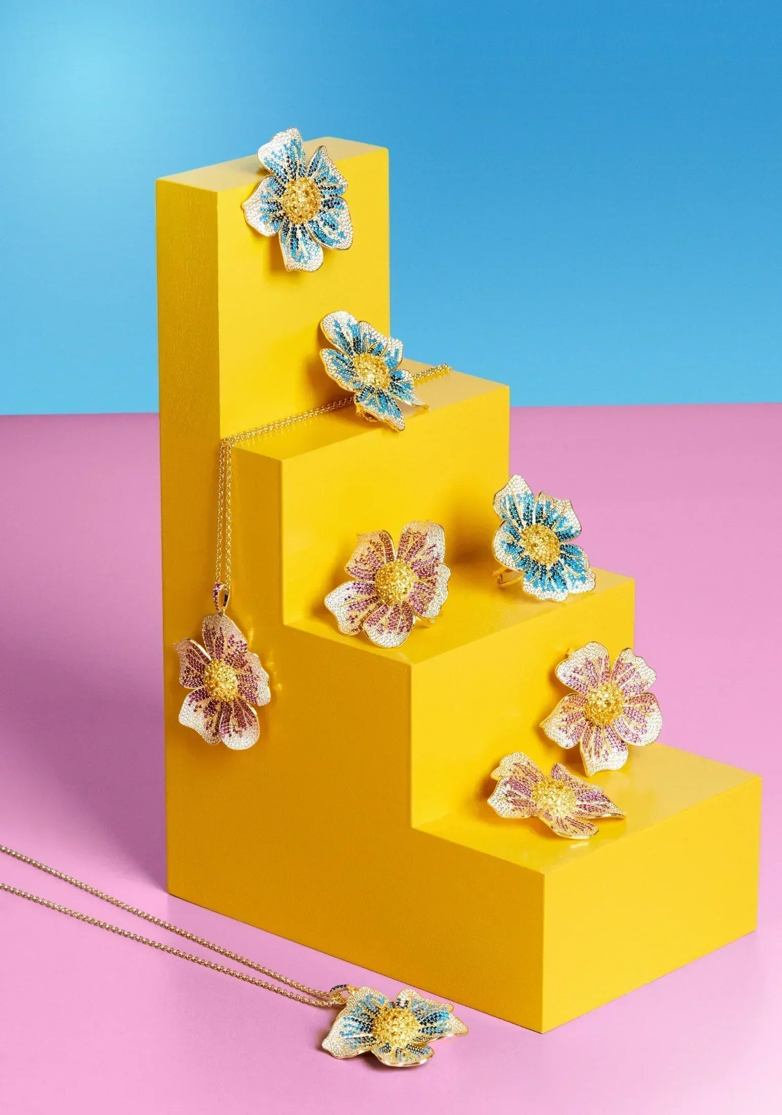 Pansy Flower Blue Necklace Gold