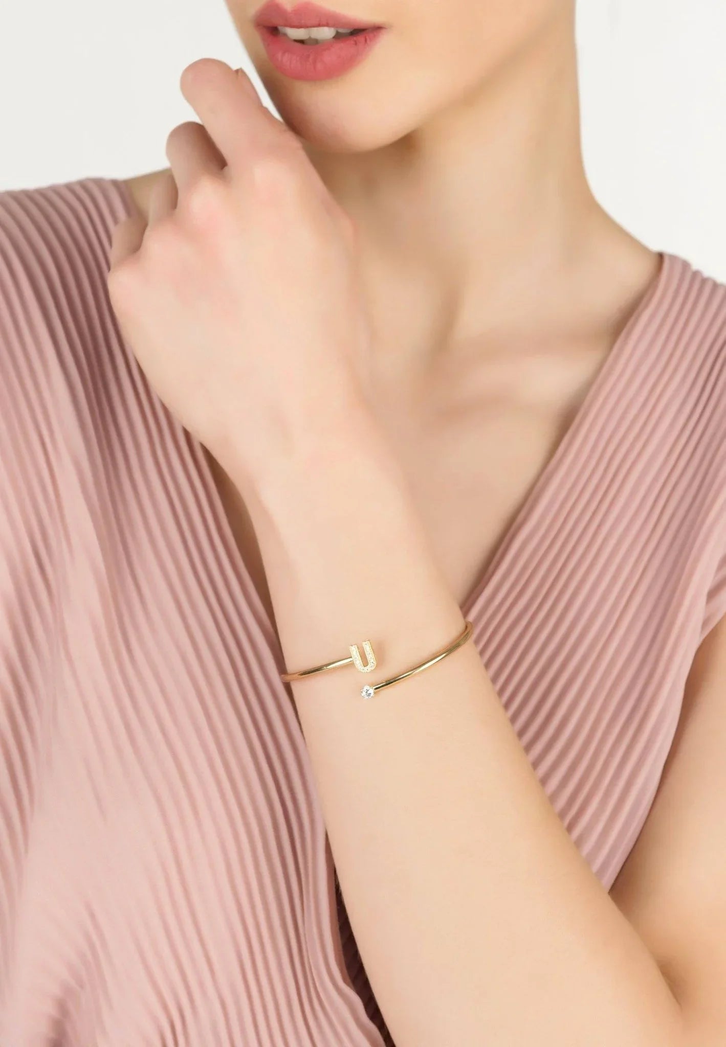 Initial Bangle Gold U - LATELITA Bracelets
