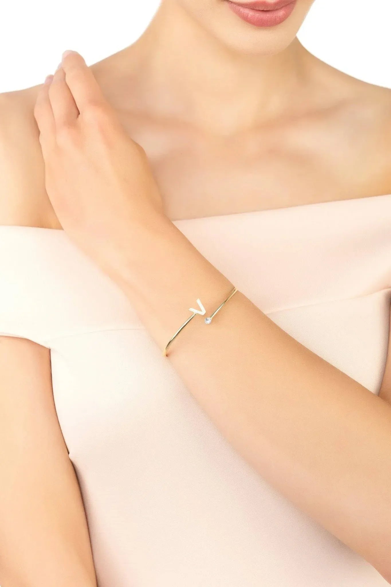 Initial Bangle Gold V - LATELITA Bracelets