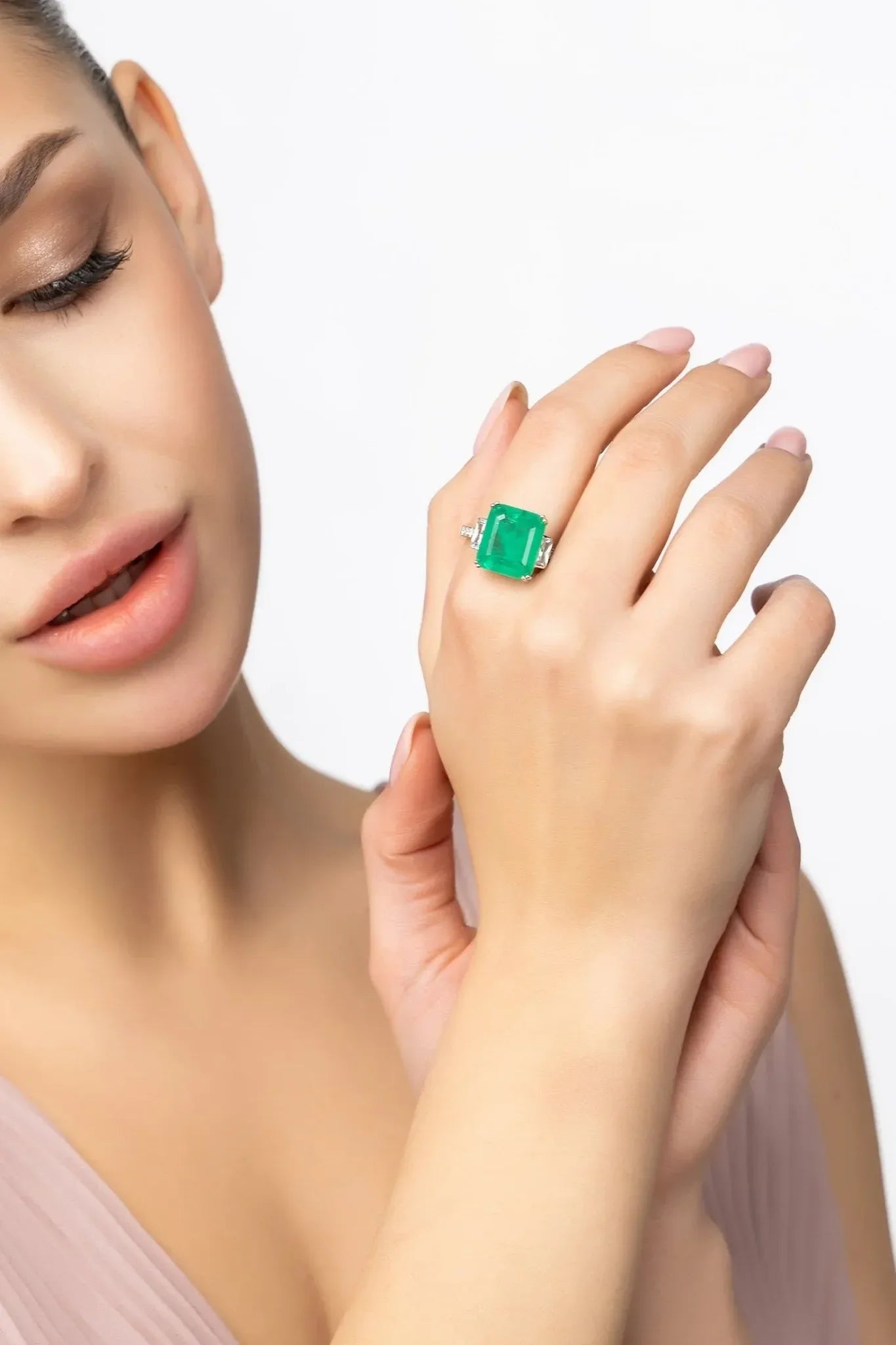 Margaret Cocktail Ring Silver Colombian Emerald - LATELITA Rings