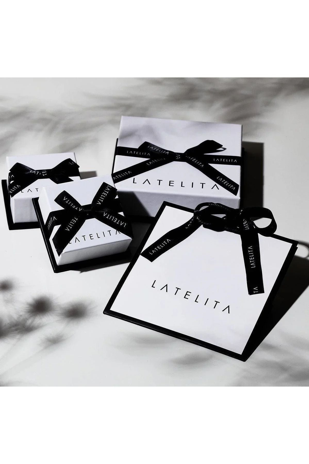 Open Clover Long Necklace Gold - LATELITA Necklaces