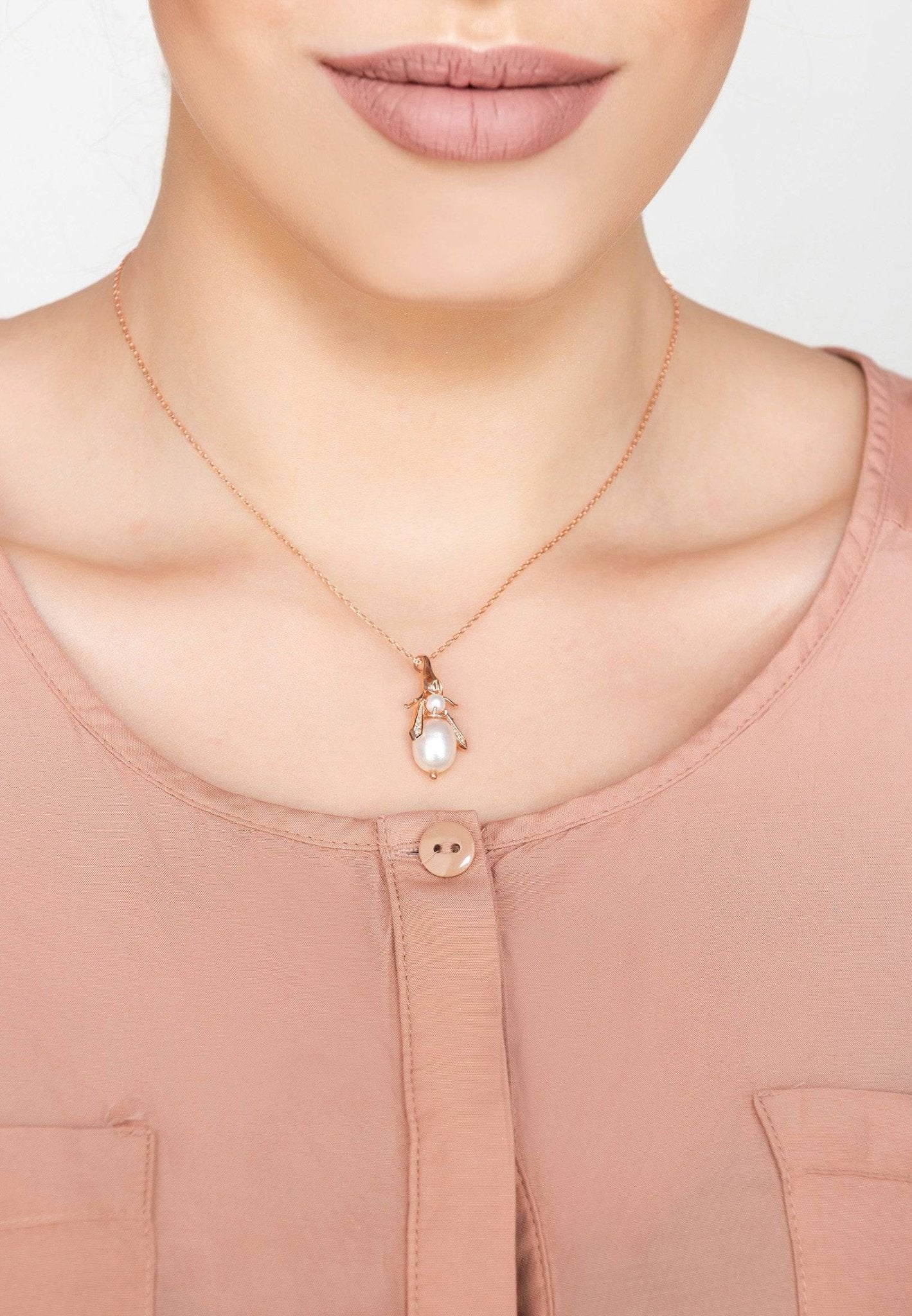 Pearl Gemstone Bee Pendant Necklace Rose Gold - LATELITA Necklaces
