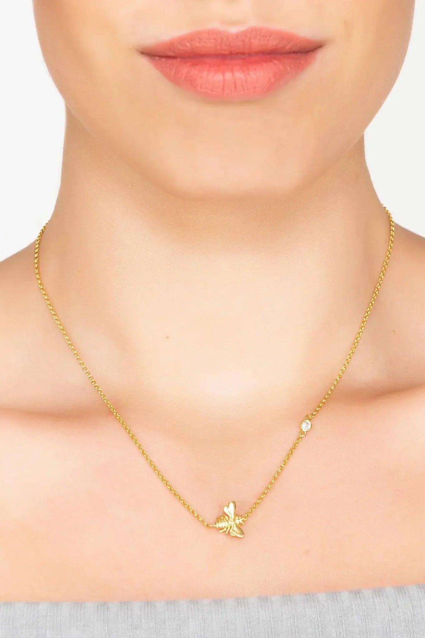 Queen Bee Necklace Gold - LATELITA Necklaces