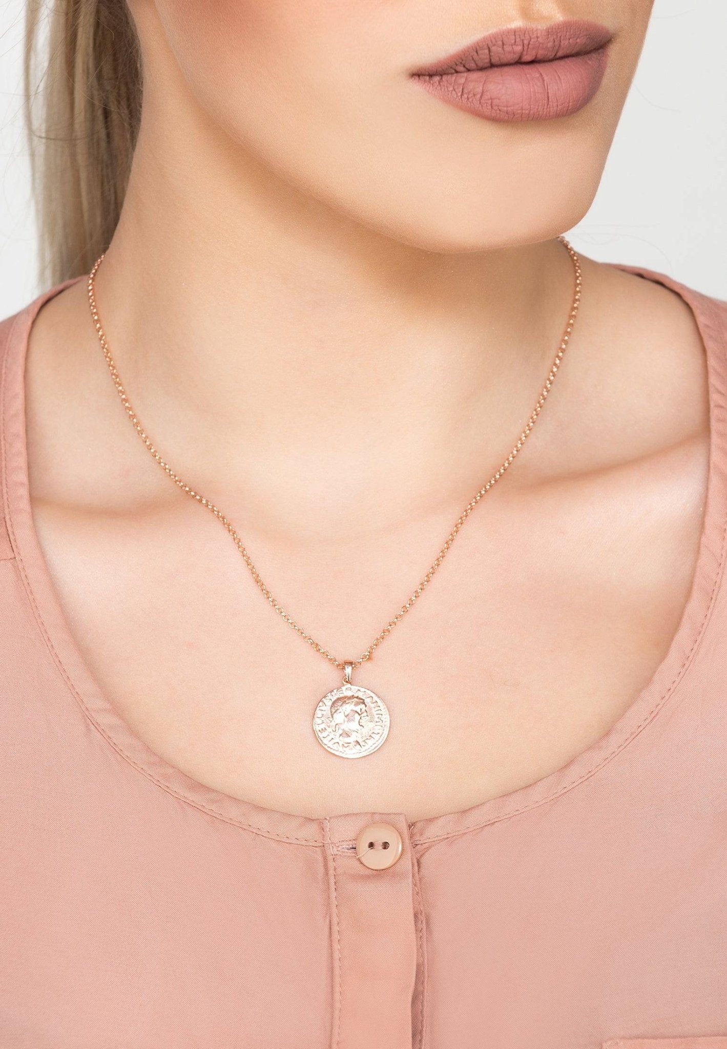 Roman Coin Pendant Necklace Rosegold - LATELITA Necklaces
