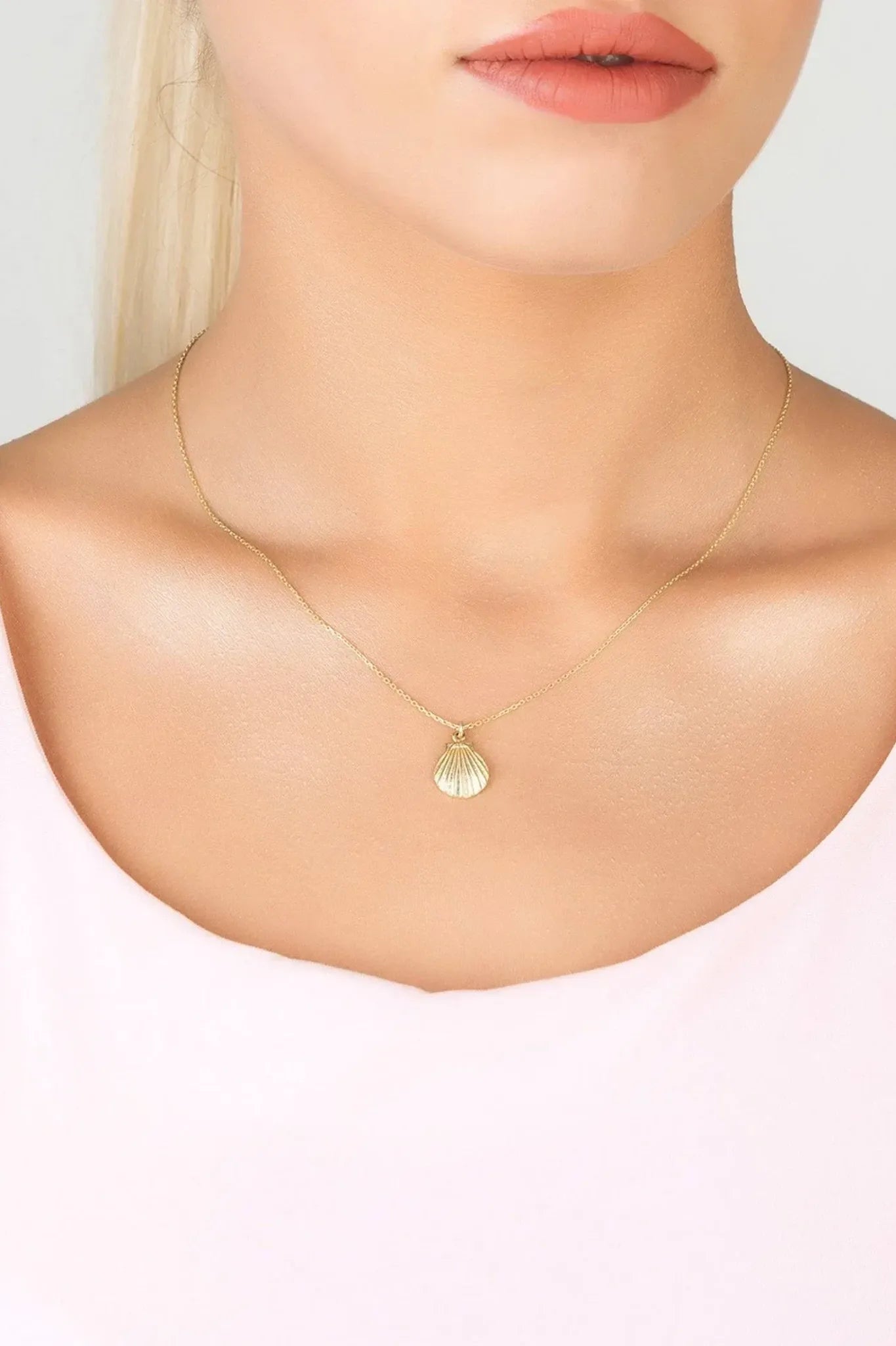 Scallop Mini Shell Necklace Gold - LATELITA Necklaces