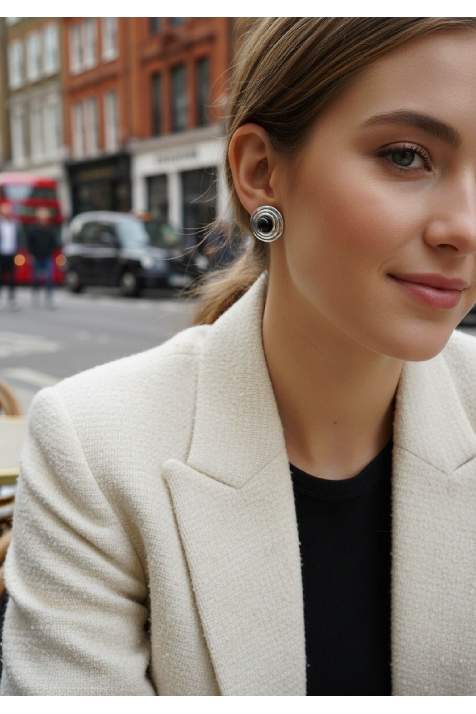 Como Large Round Stud Earrings Onyx Silver