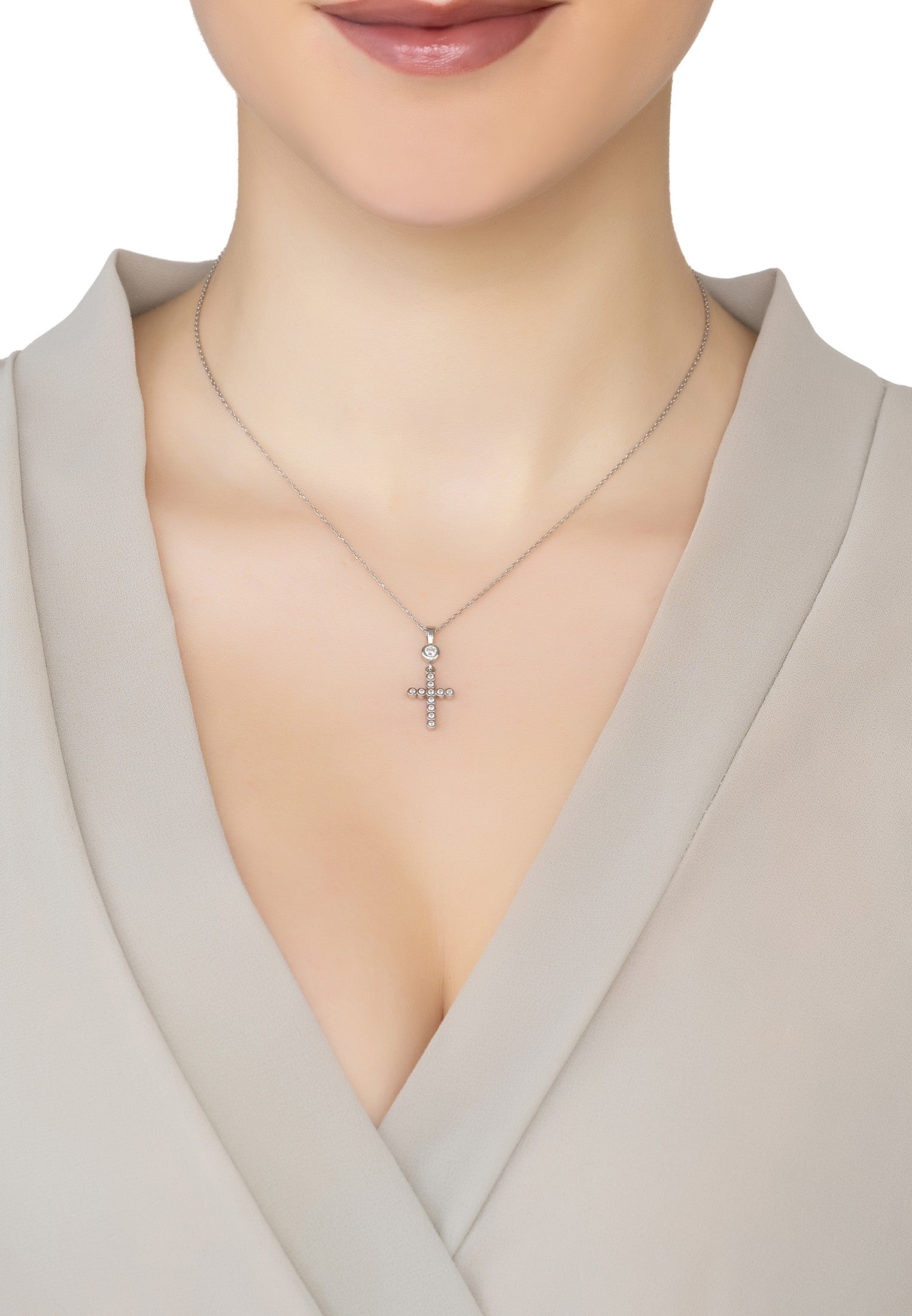 Sparkling Cross Pendant Necklace Silver