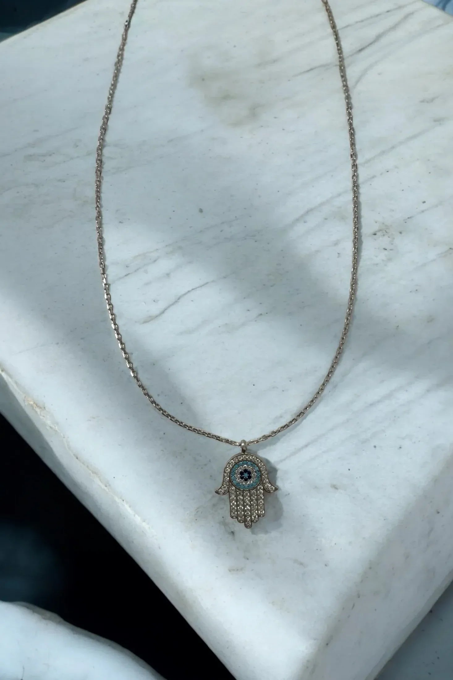 Still life of the necklace.