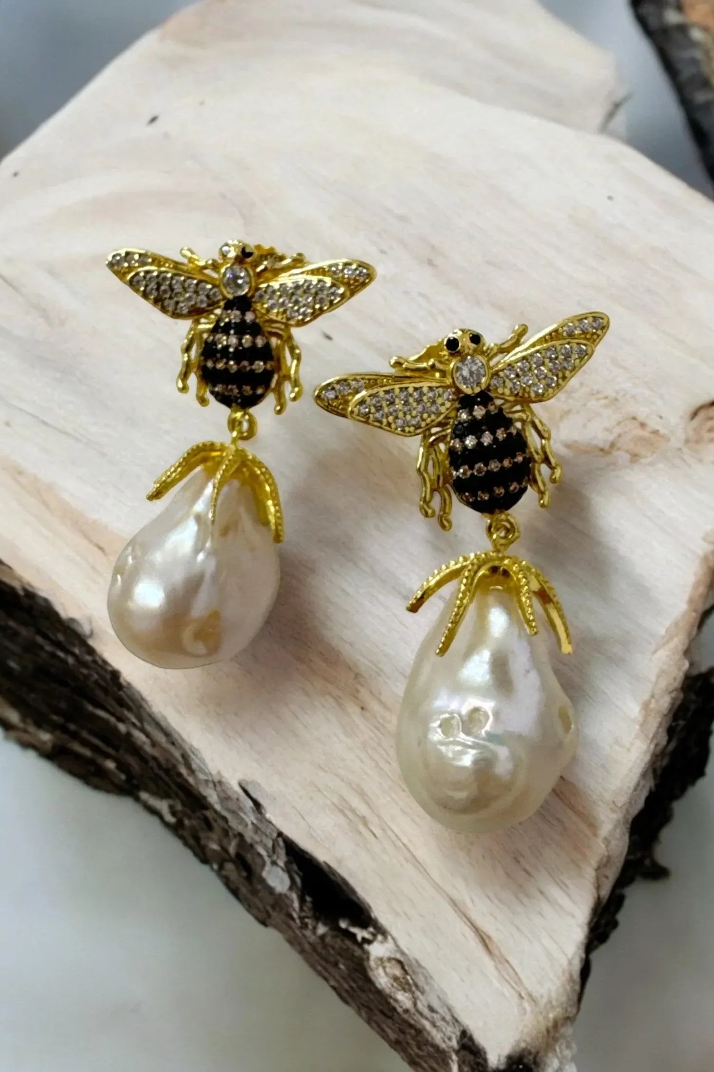 Still life of the earrings.