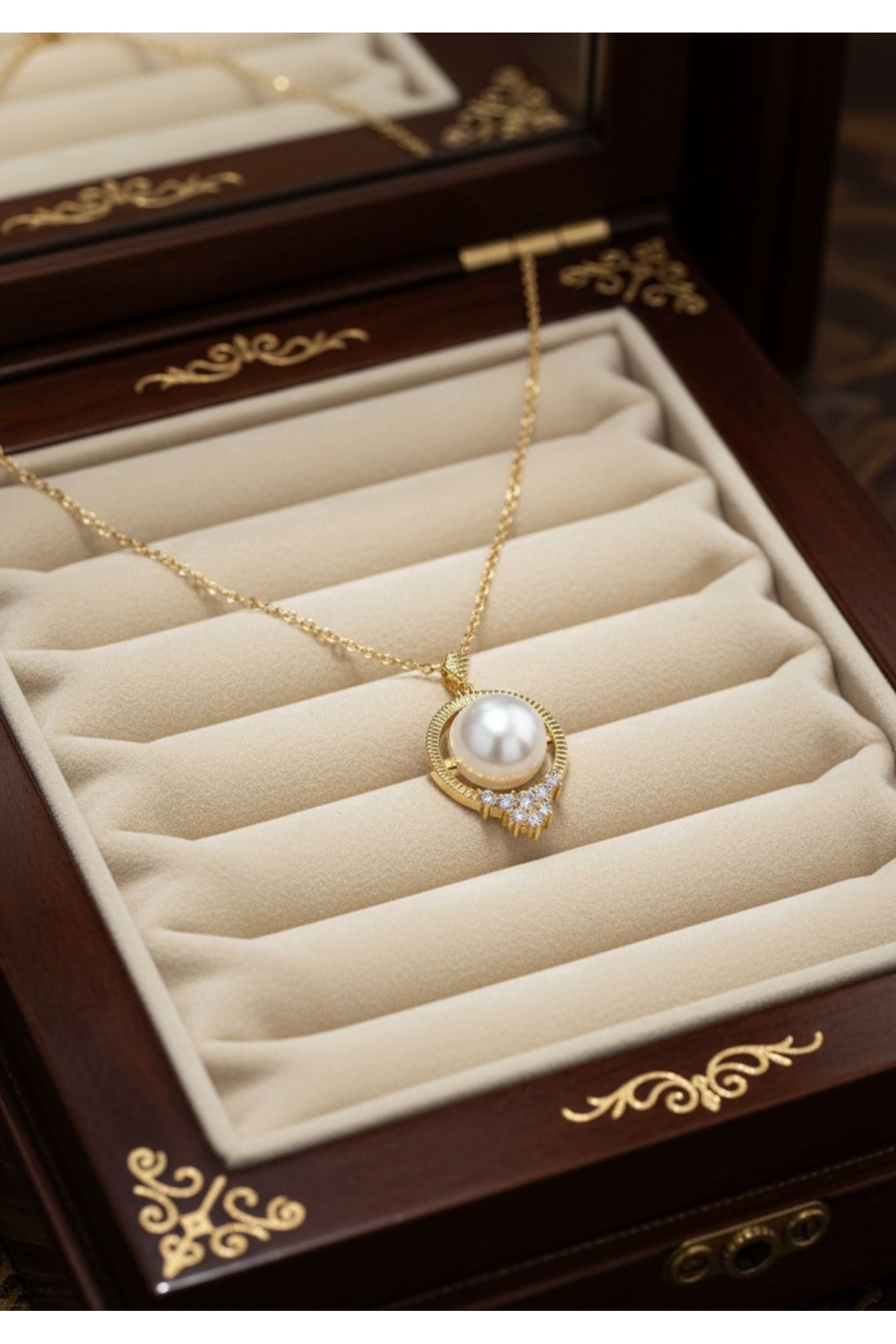 Solid 14k Gold Diamond and Pearl Empress Necklace