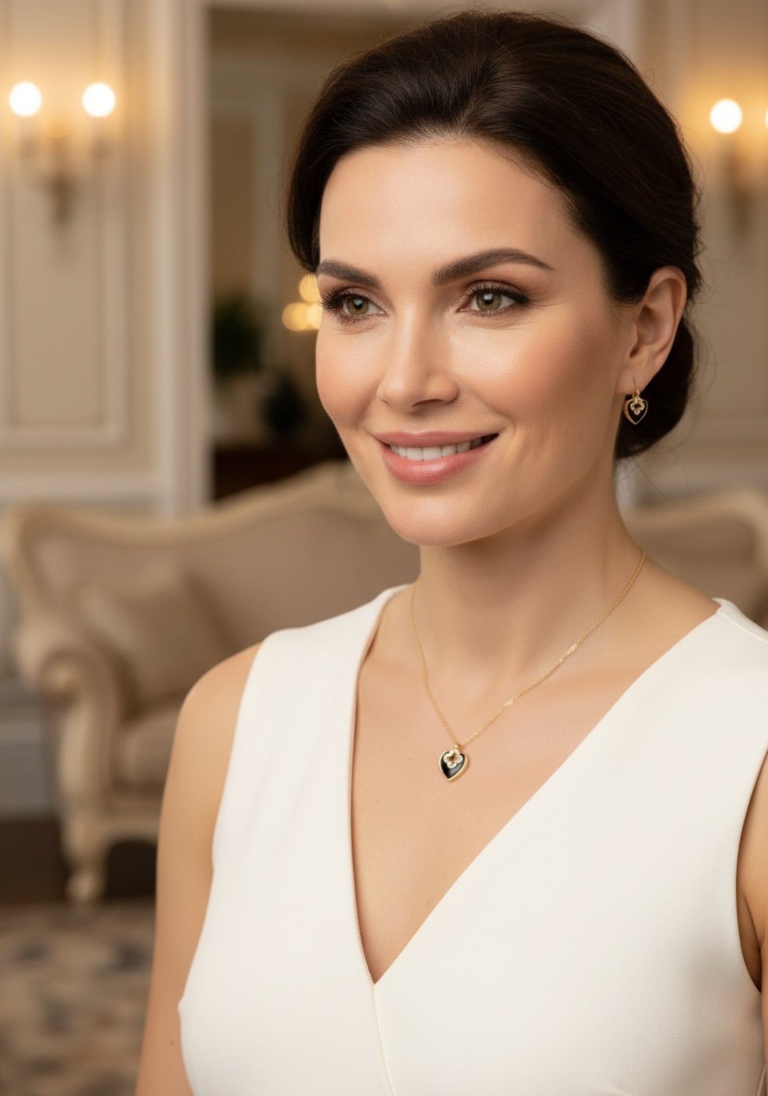 Heart Clover Necklace Gold Black