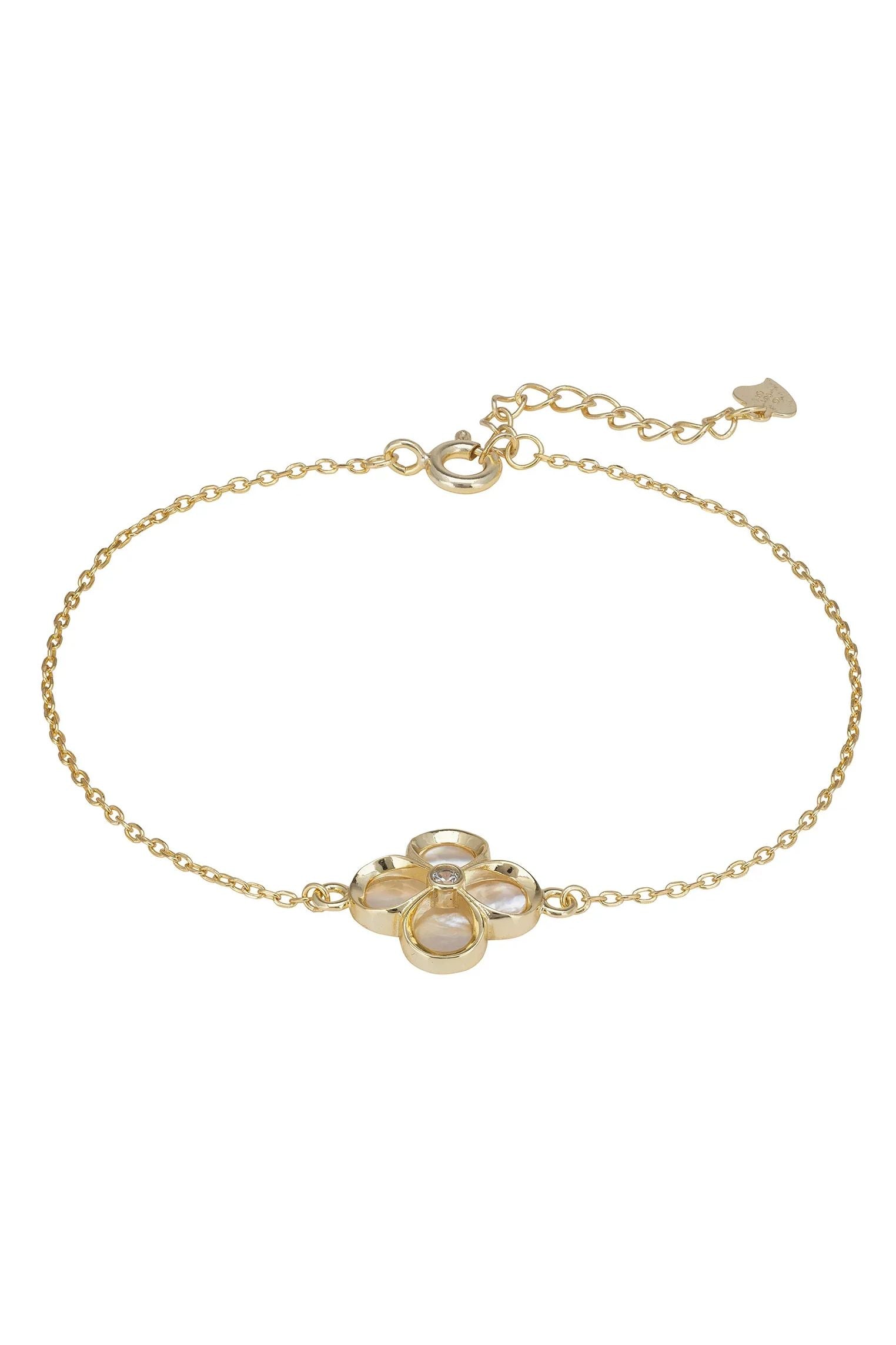 Pearl flower gold bracelet.