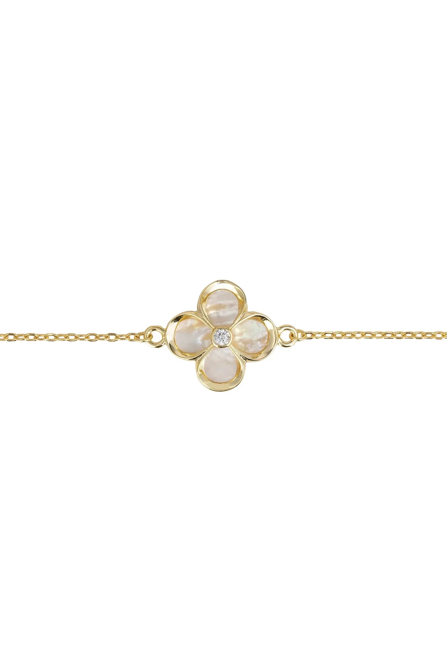 Pearl flower gold bracelet.