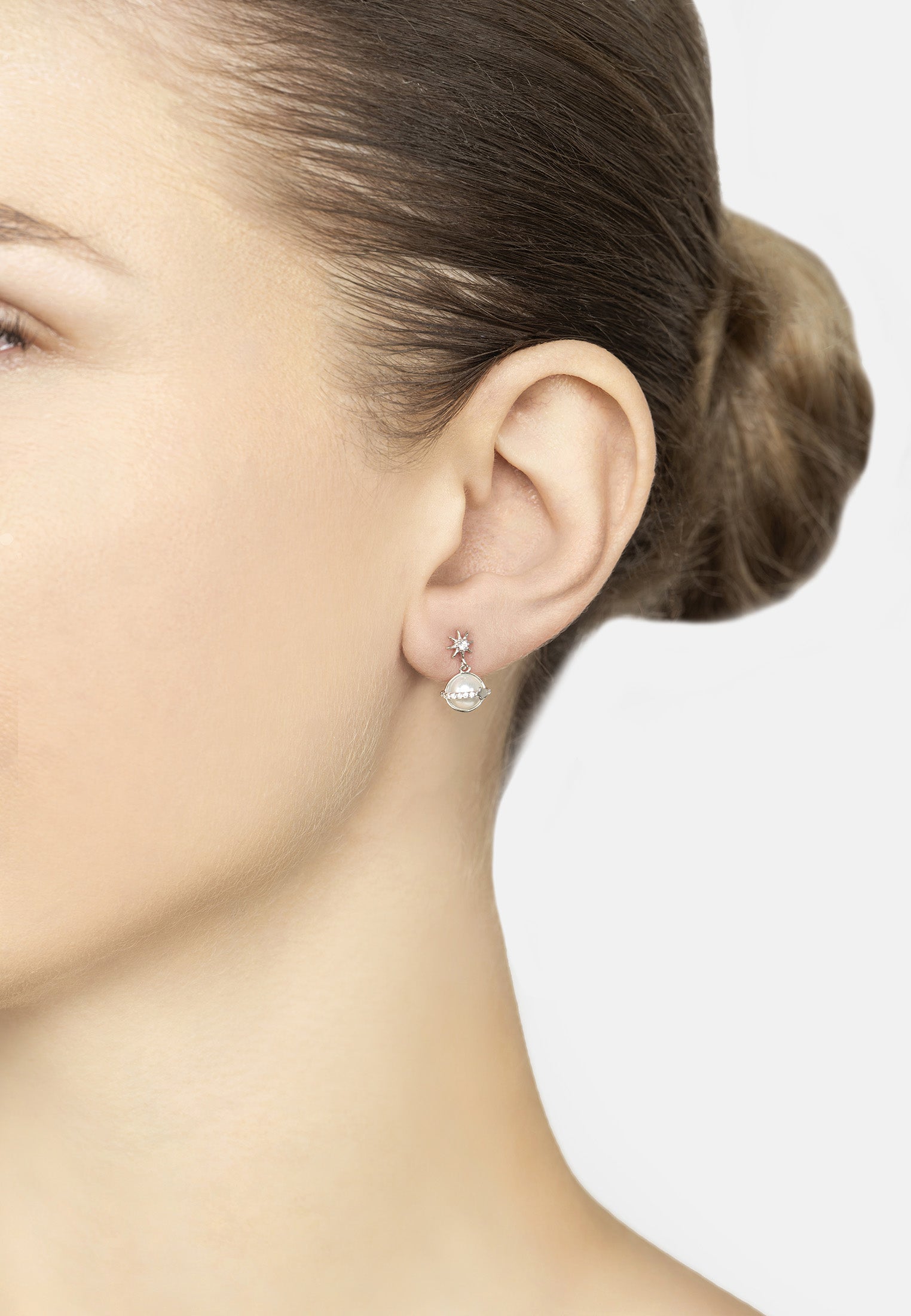 Pendientes colgantes de perlas Saturn Starburst de plata