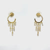 Rotating display of the earrings.