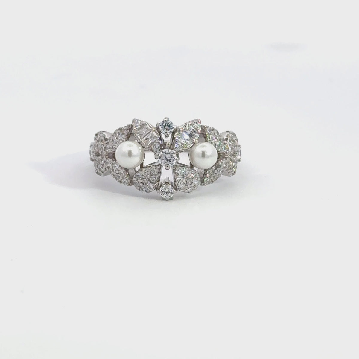 Rotating display the ring.