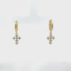Rotating display of the earrings.