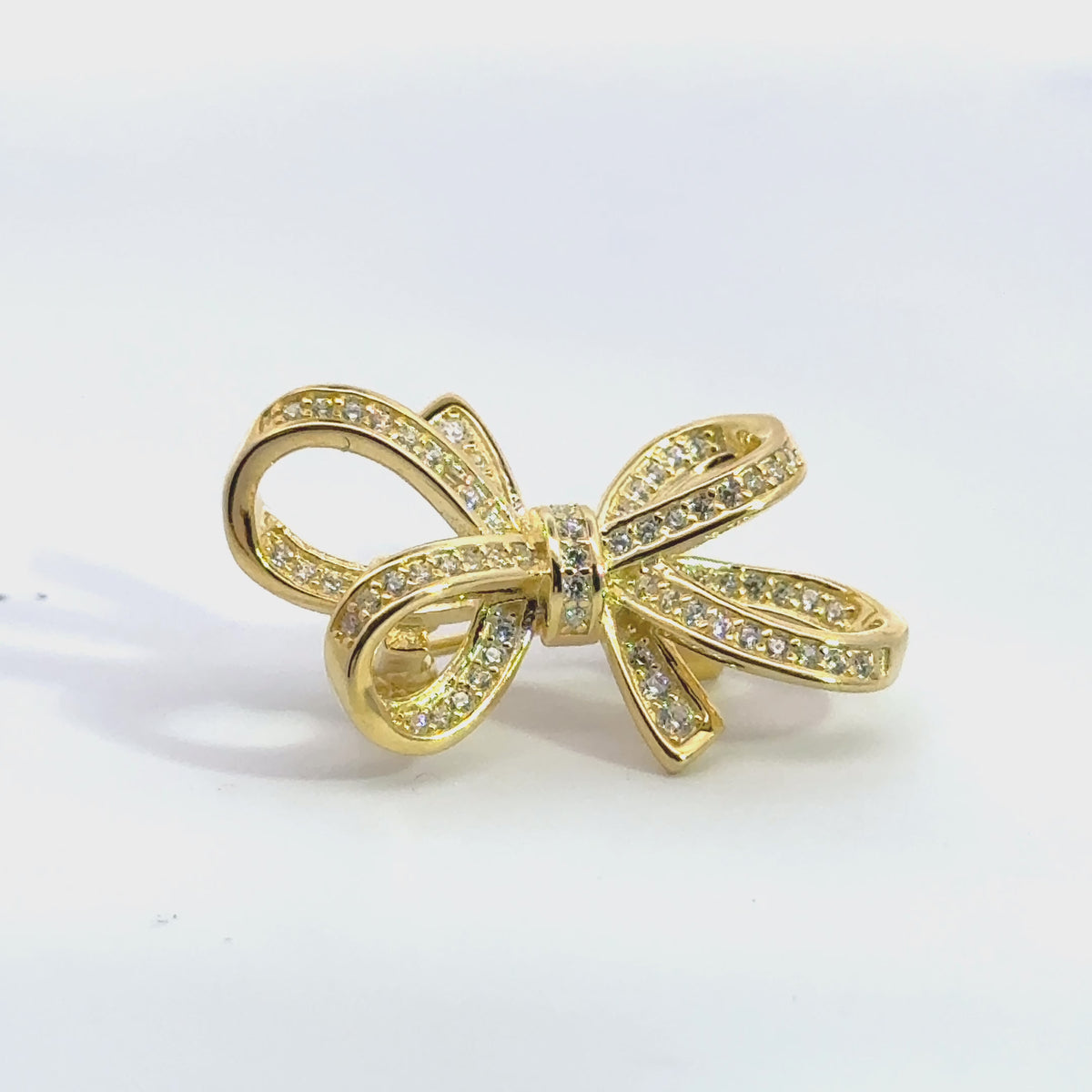 Rotating display the brooch.