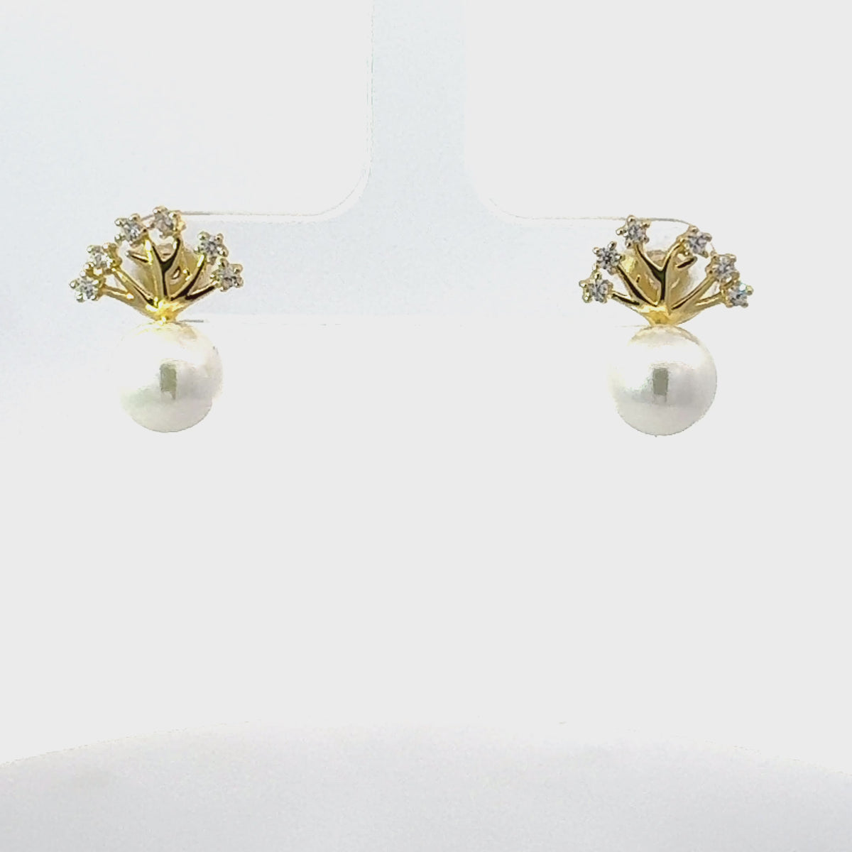 Video of Willow And Pearl Earrings Gold, showing the drop, movement and scale from multiple angles.